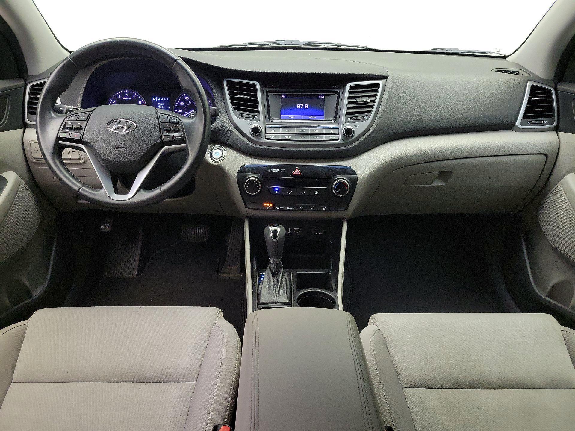 Thumbnail: 2016 Hyundai Tucson - 9