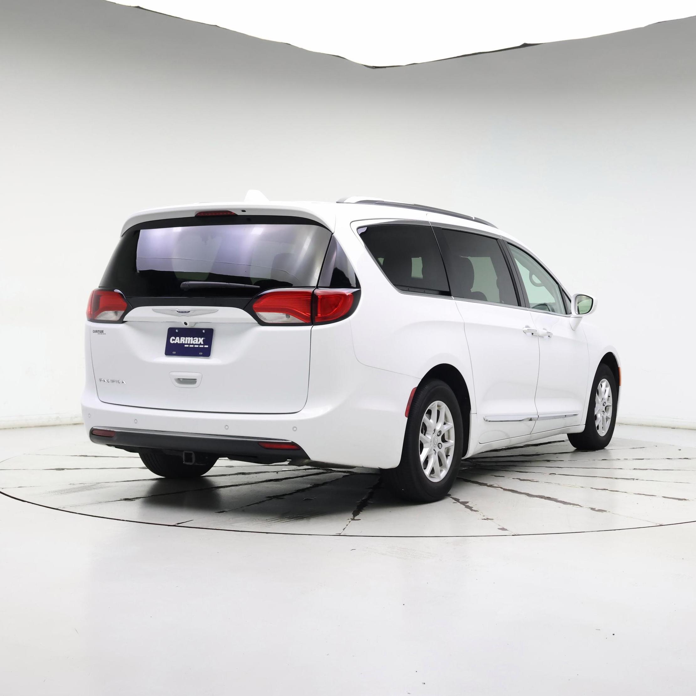Thumbnail: 2020 Chrysler Pacifica - 8
