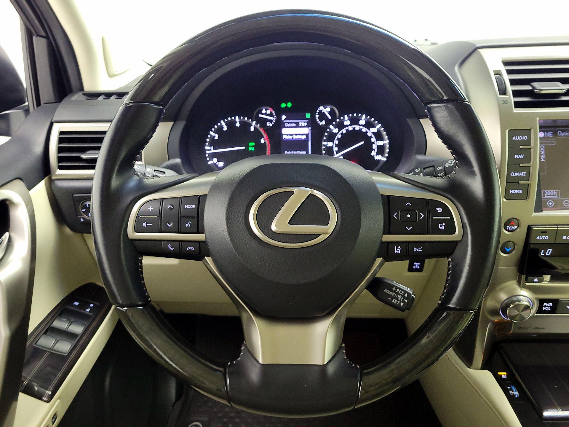Thumbnail: 2020 Lexus GX - 10