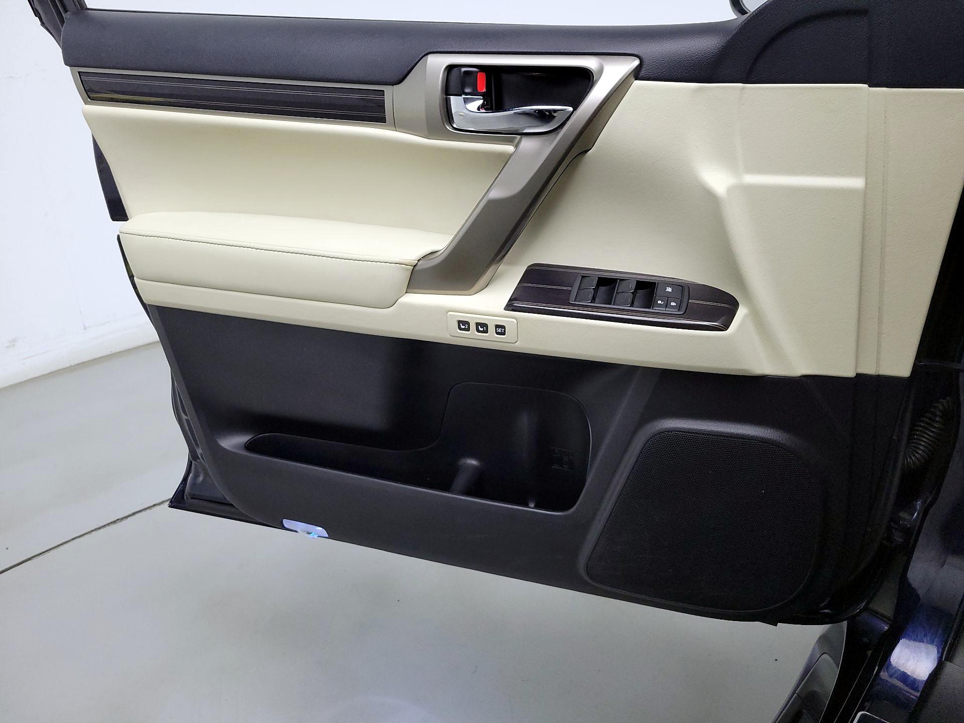 Thumbnail: 2020 Lexus GX - 12