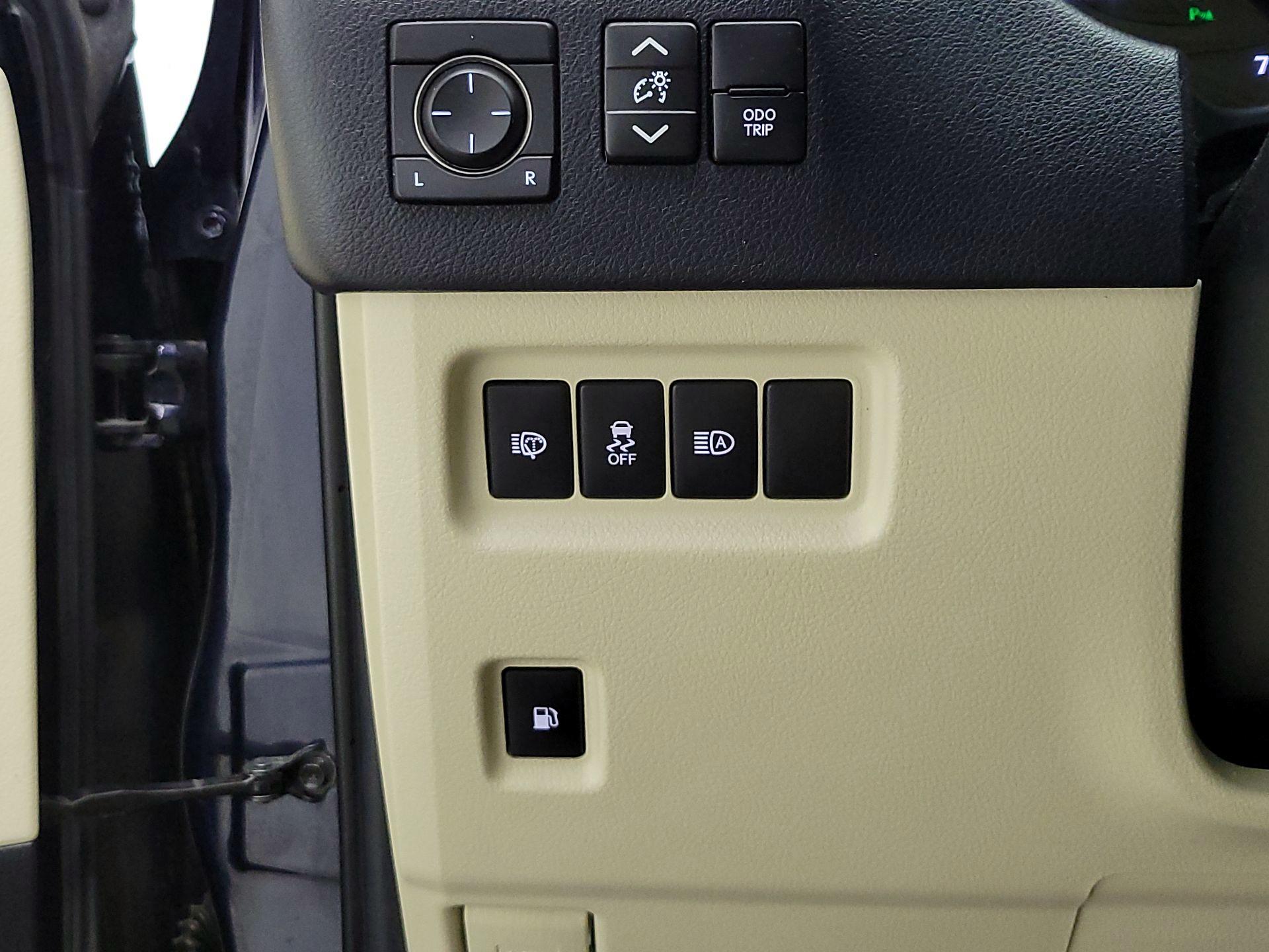 Thumbnail: 2020 Lexus GX - 13