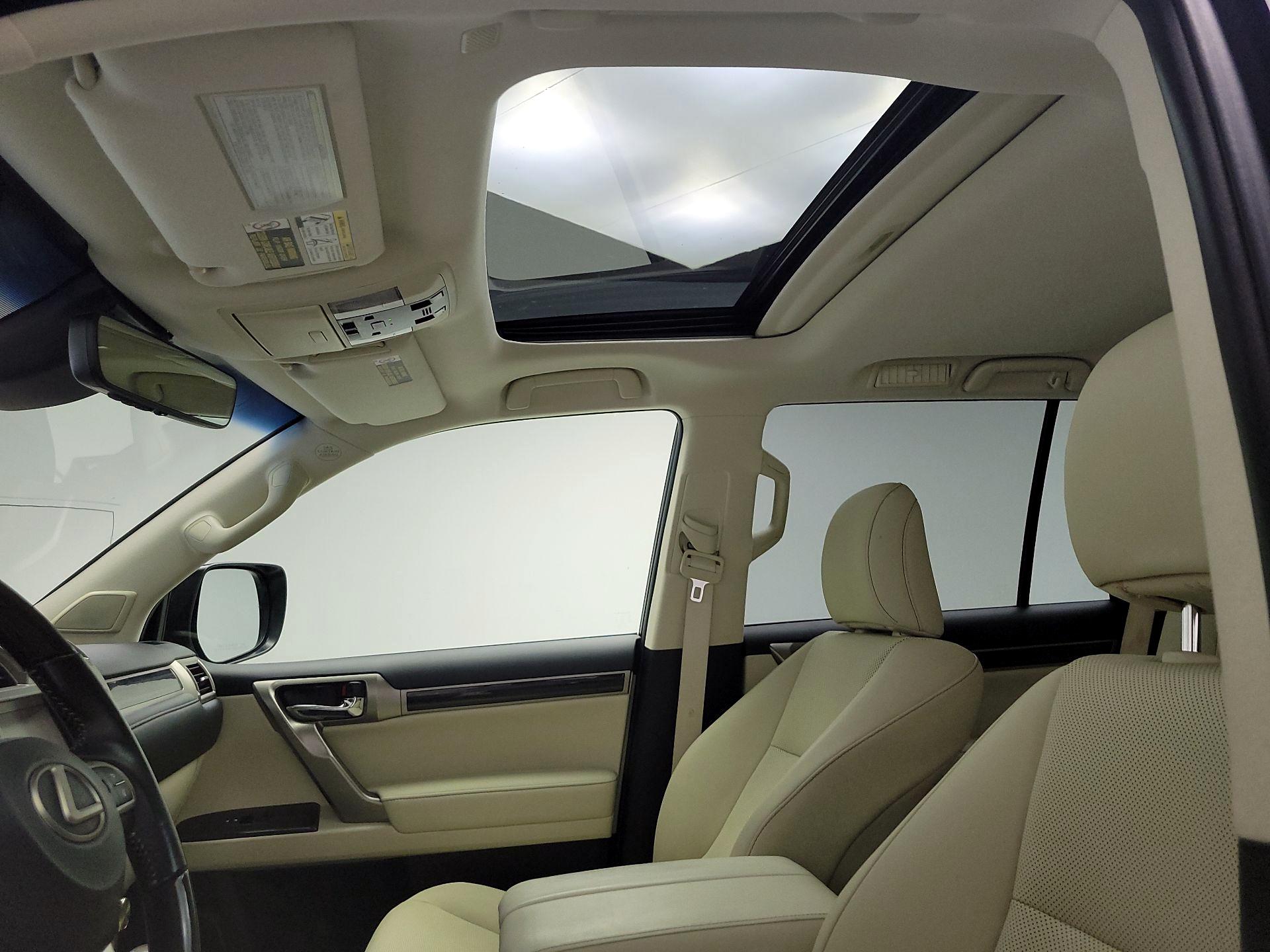 Thumbnail: 2020 Lexus GX - 20