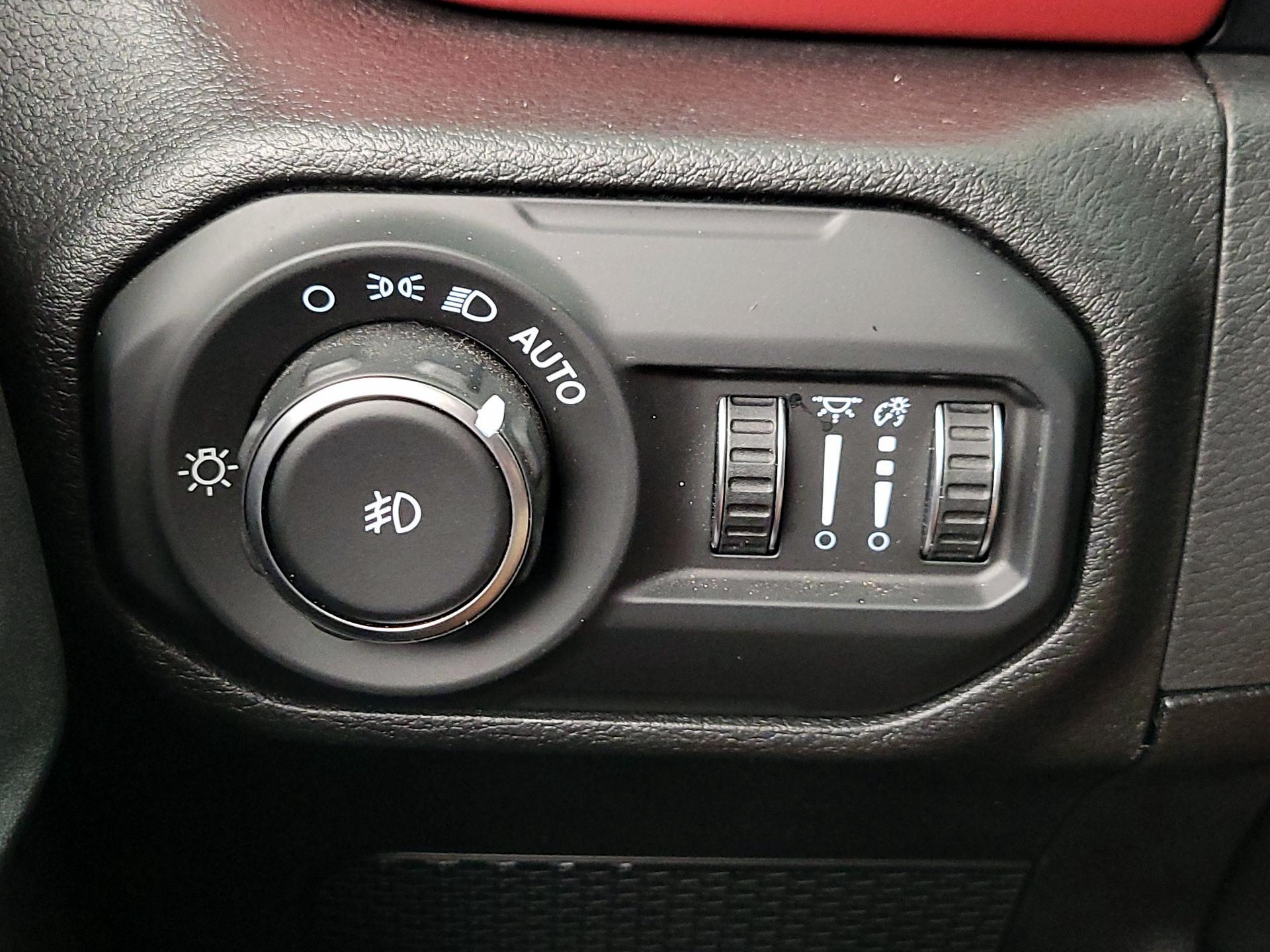 Thumbnail: 2021 Jeep Wrangler - 13