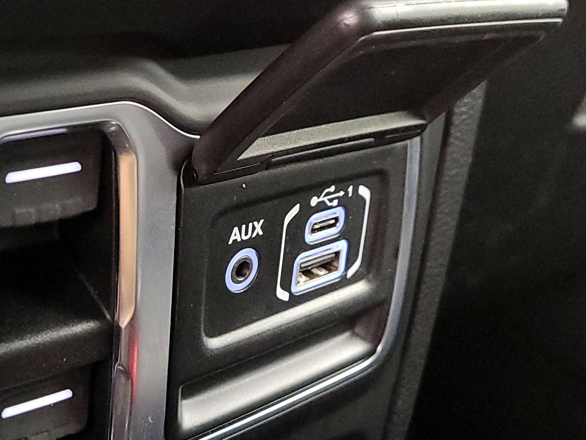 Thumbnail: 2021 Jeep Wrangler - 19