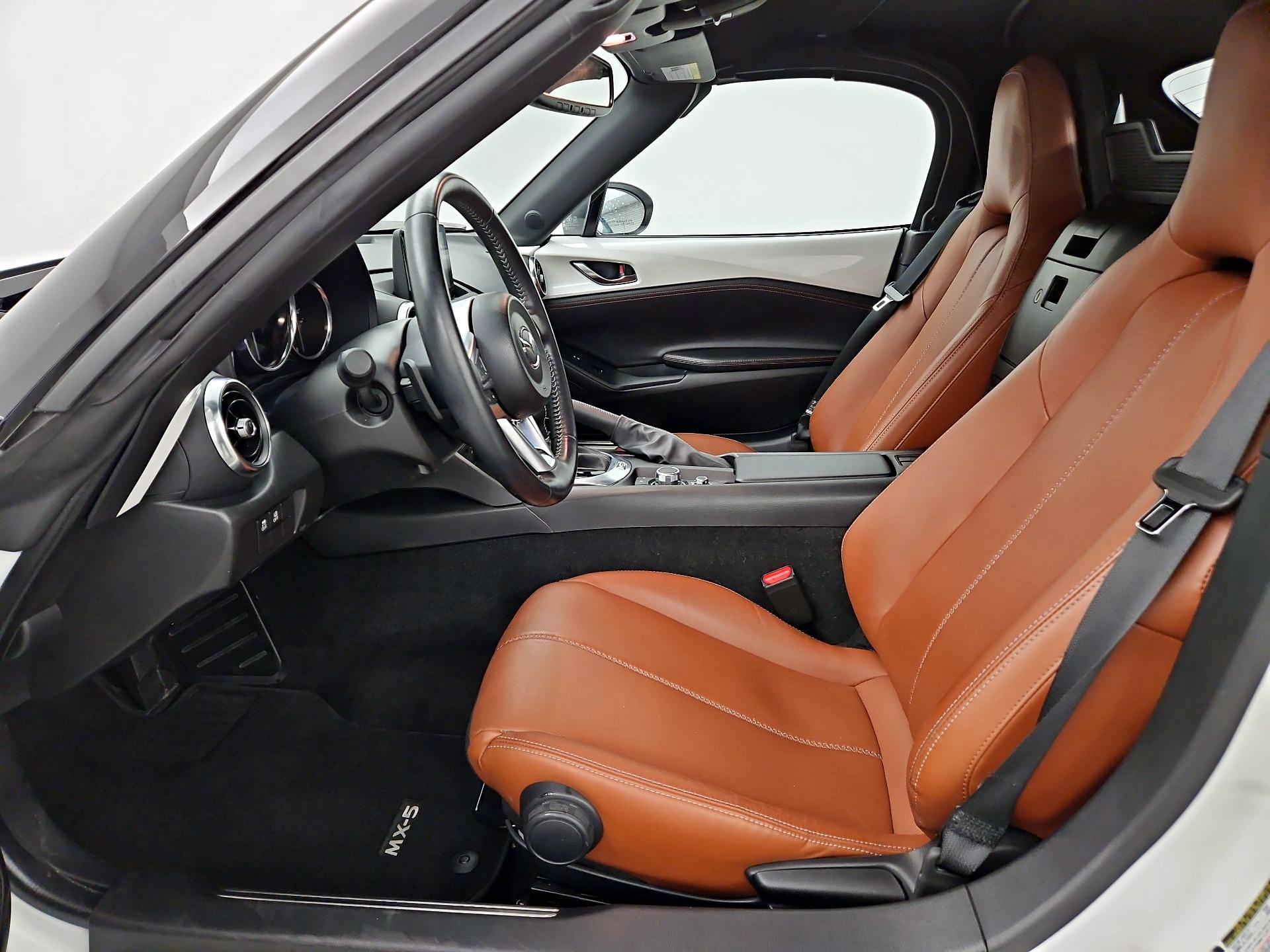 Thumbnail: 2023 Mazda MX-5 Miata - 11