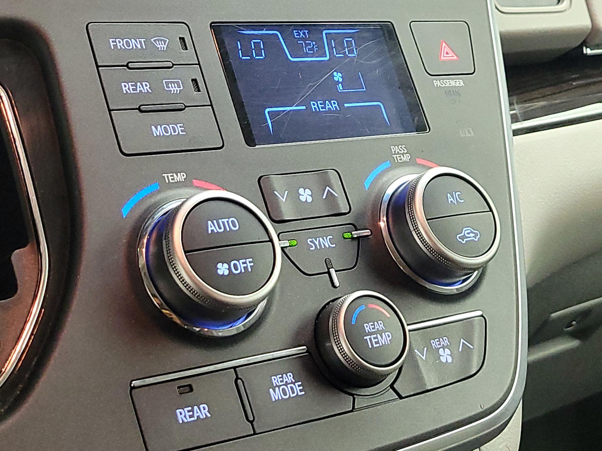 Thumbnail: 2015 Toyota Sienna - 16