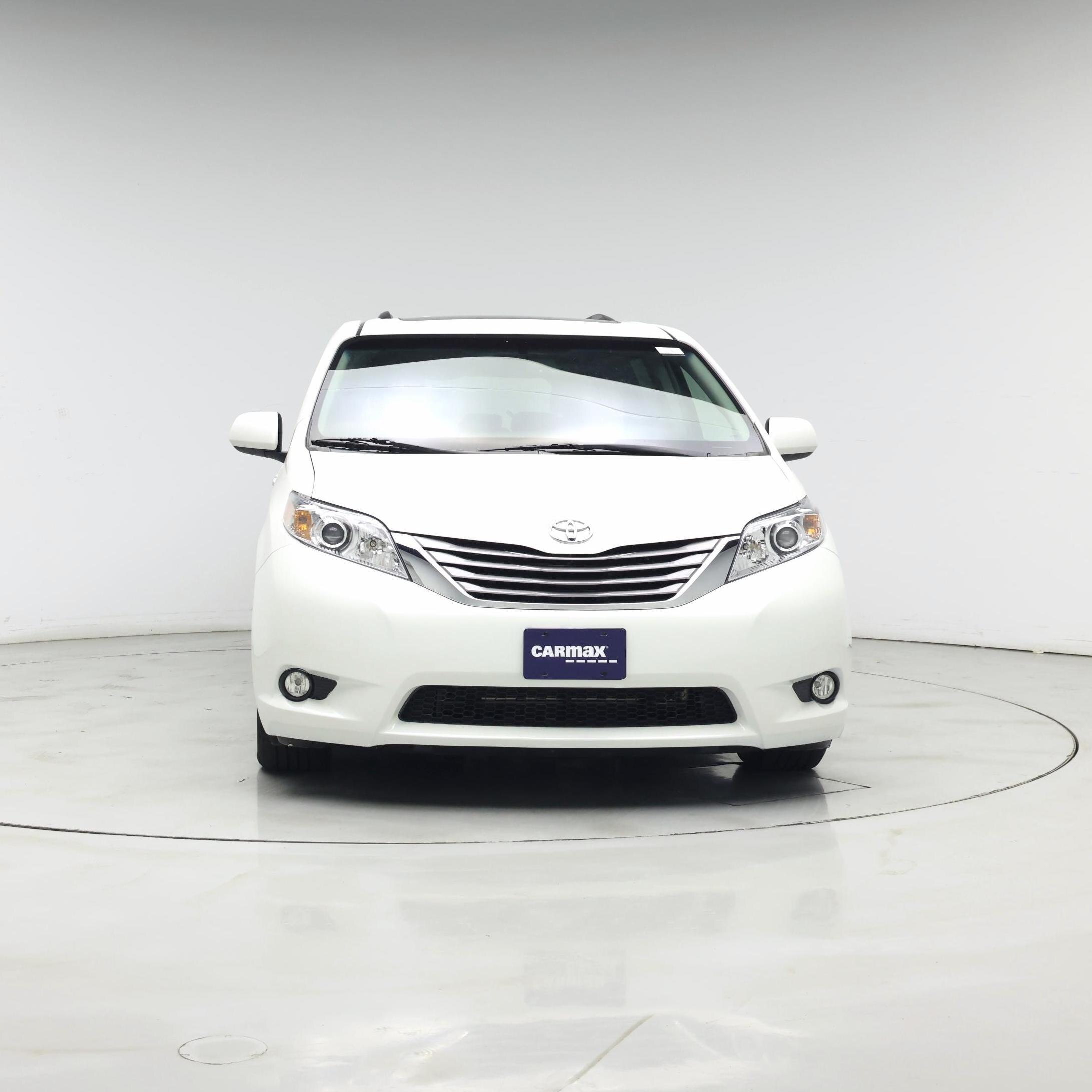 Thumbnail: 2015 Toyota Sienna - 5