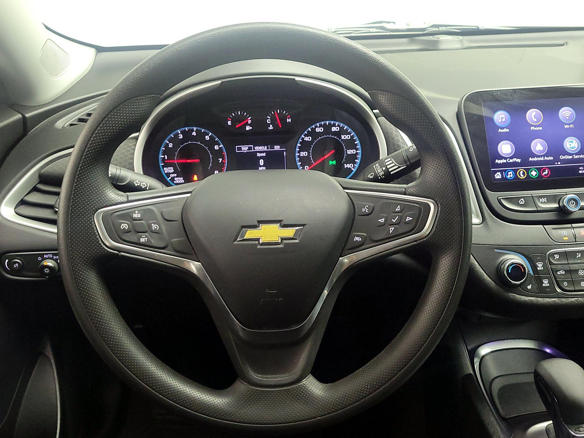 Thumbnail: 2022 Chevrolet Malibu - 10