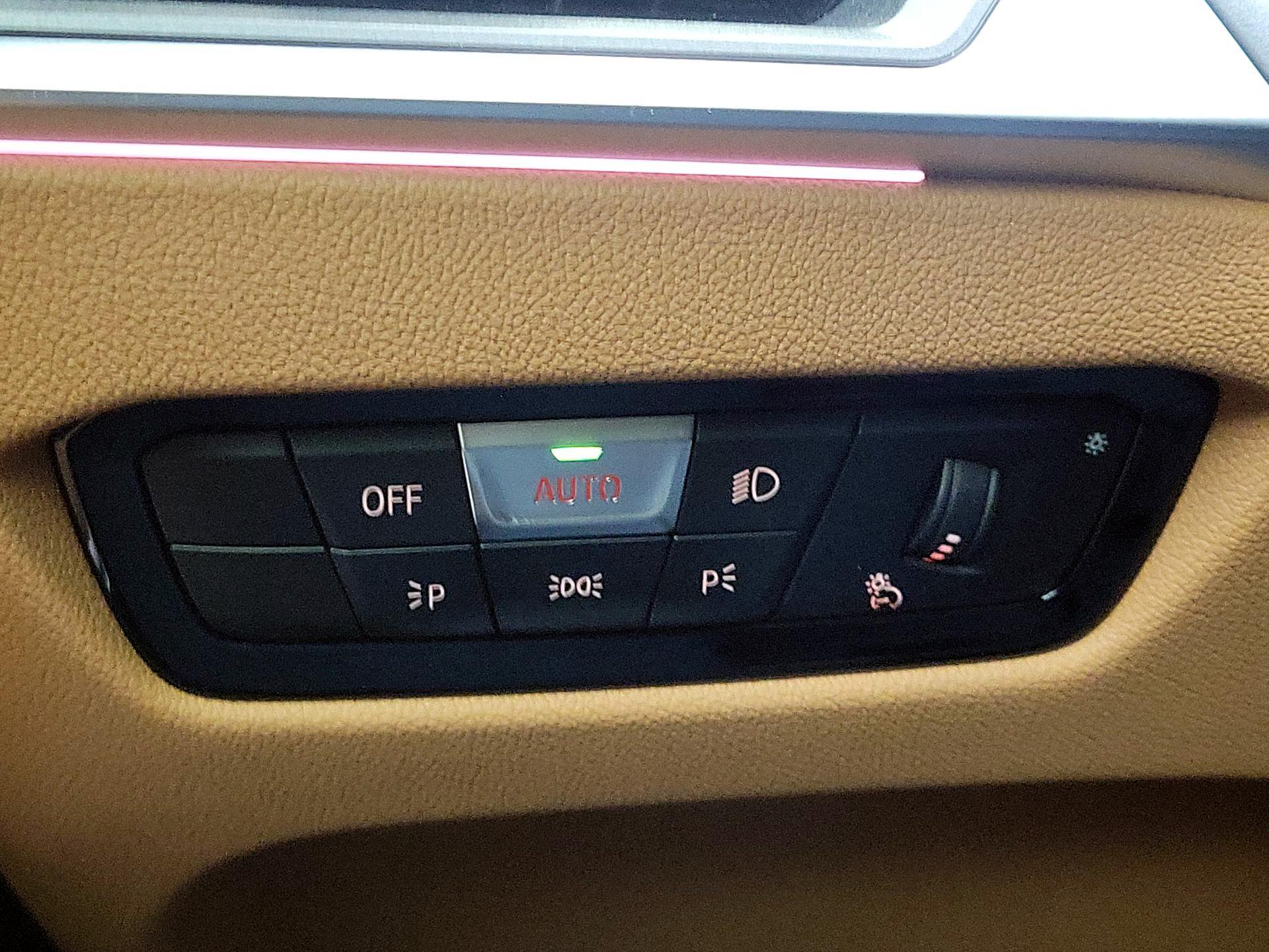 Thumbnail: 2024 BMW 3 Series - 13