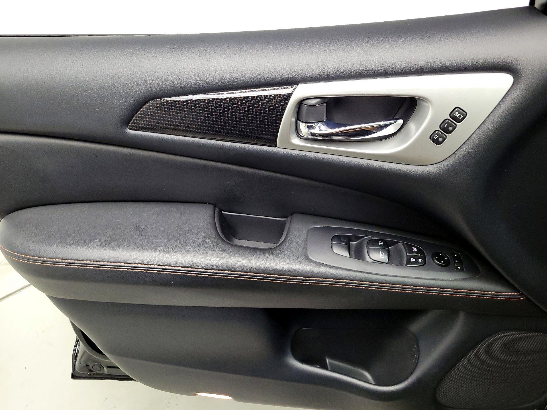 Thumbnail: 2020 Nissan Pathfinder - 12