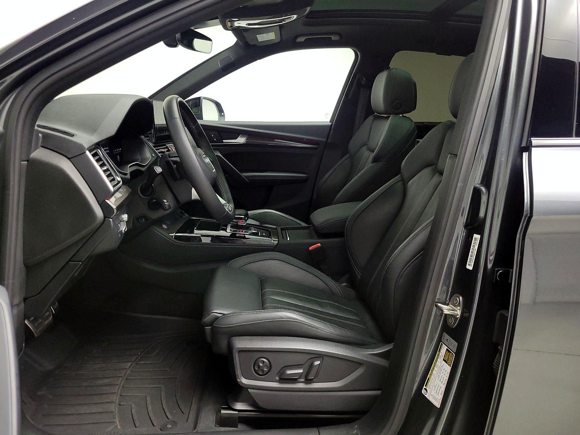 Thumbnail: 2023 Audi SQ5 - 11