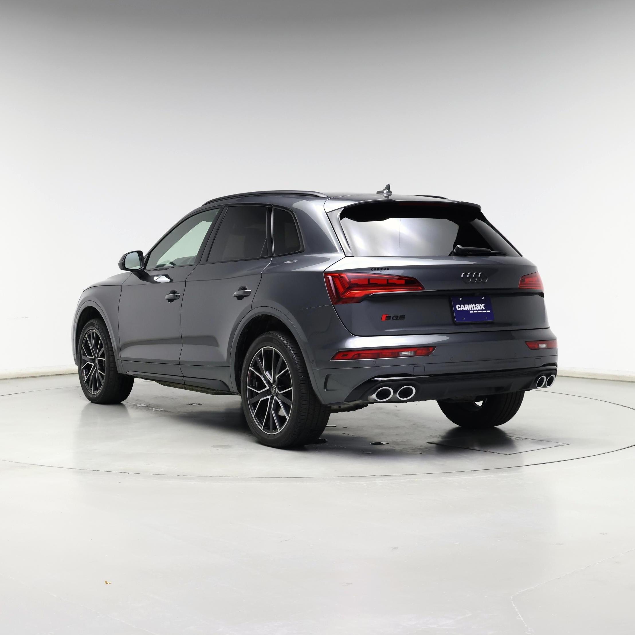 Thumbnail: 2023 Audi SQ5 - 2