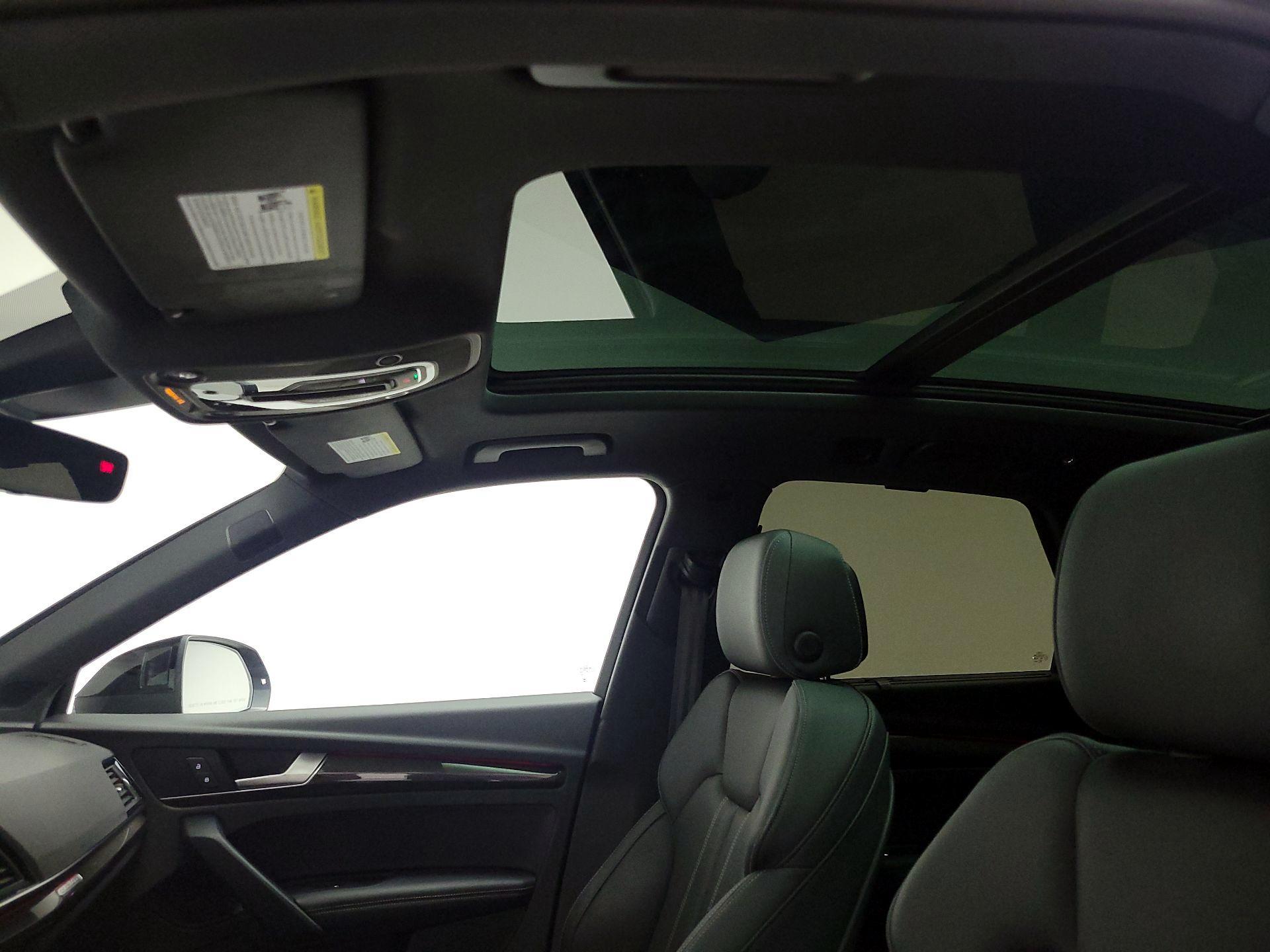 Thumbnail: 2023 Audi SQ5 - 19