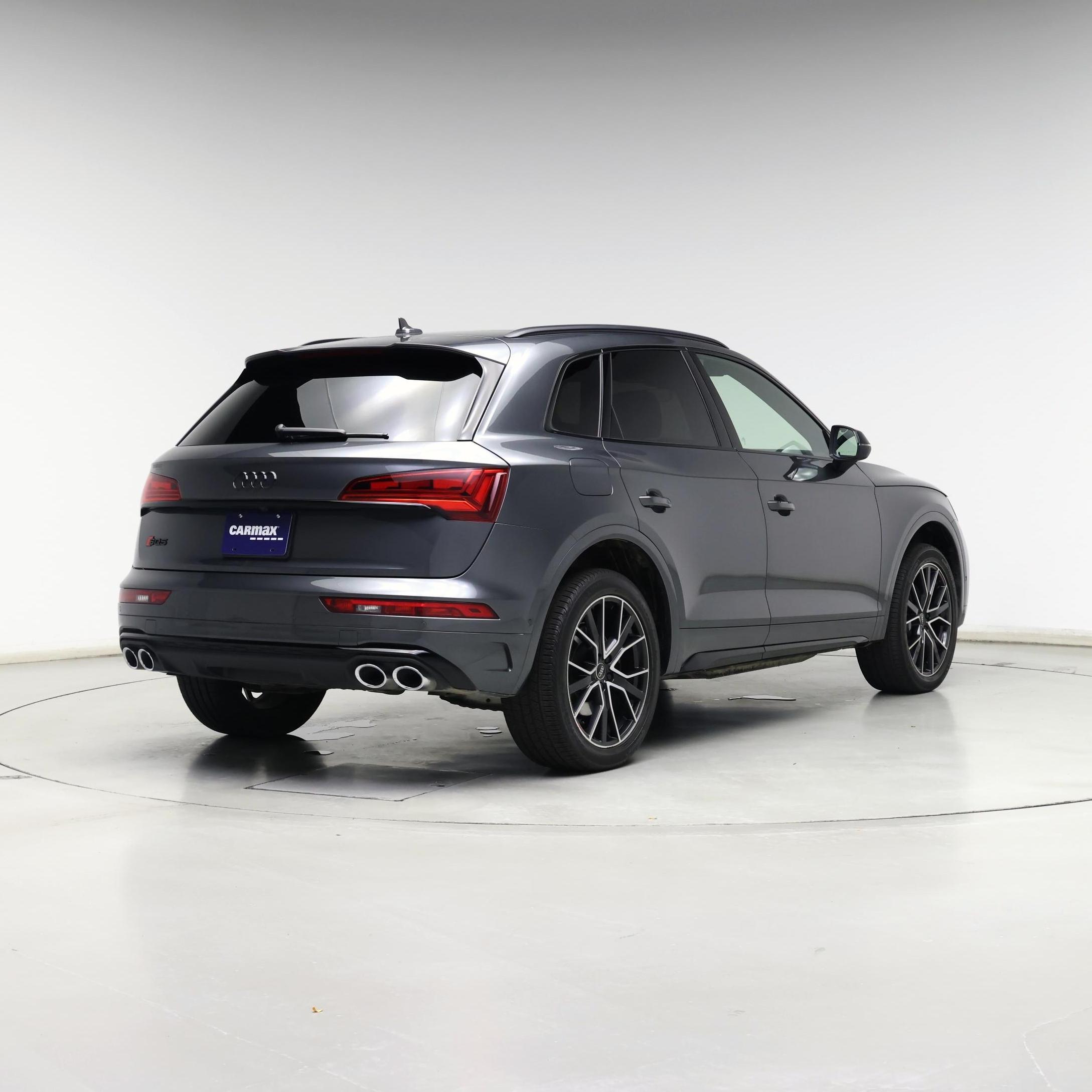 Thumbnail: 2023 Audi SQ5 - 8