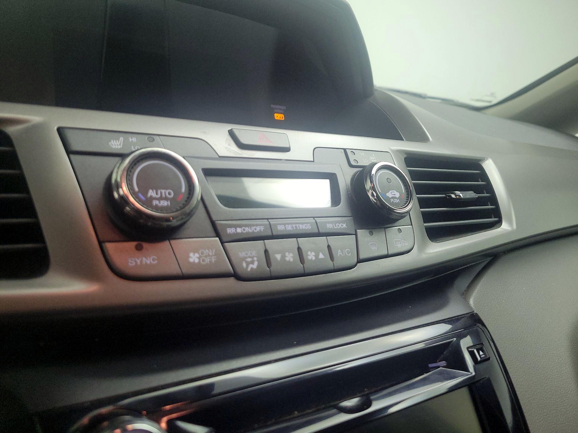 Thumbnail: 2016 Honda Odyssey - 16