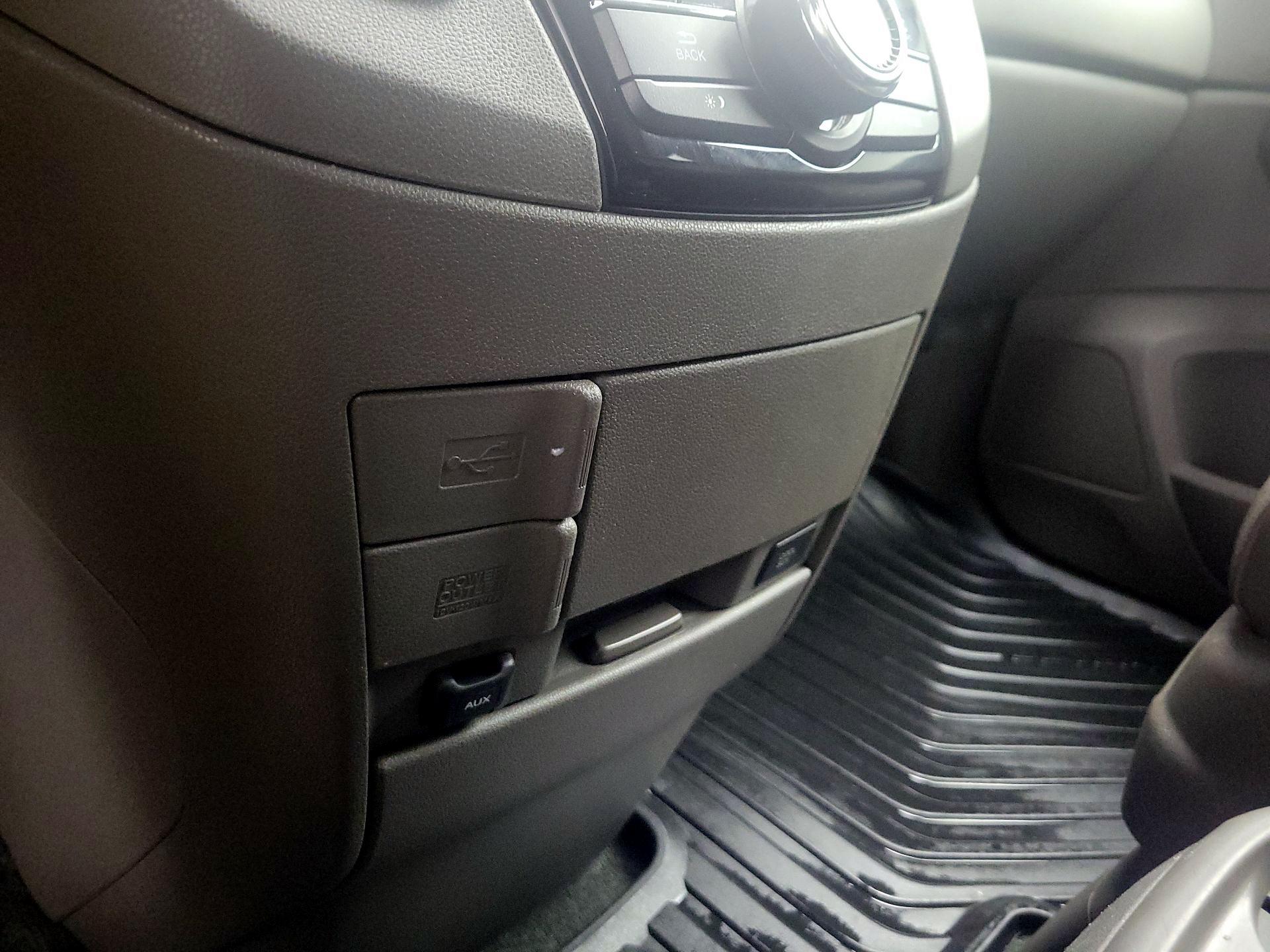 Thumbnail: 2016 Honda Odyssey - 18