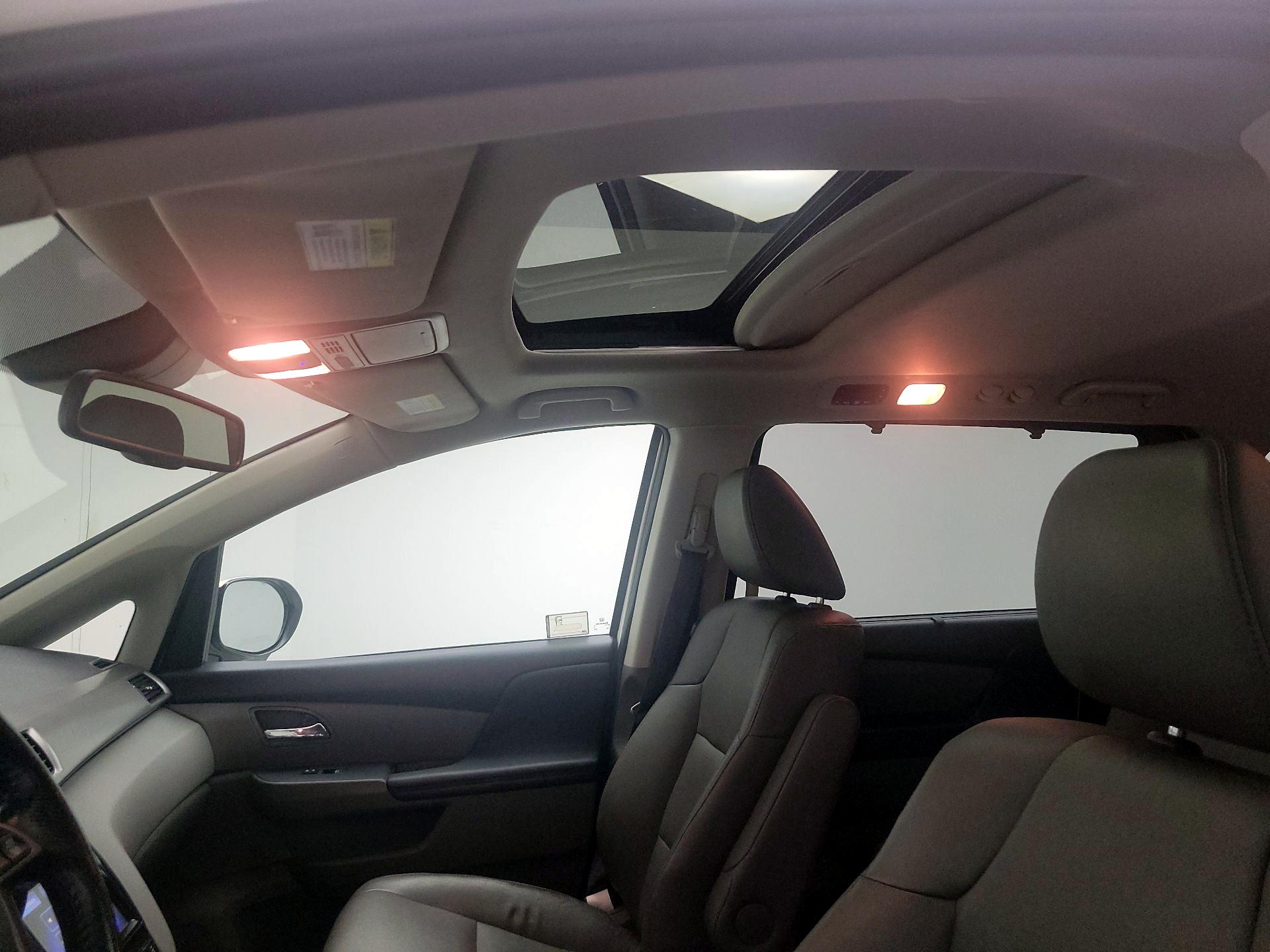 Thumbnail: 2016 Honda Odyssey - 19