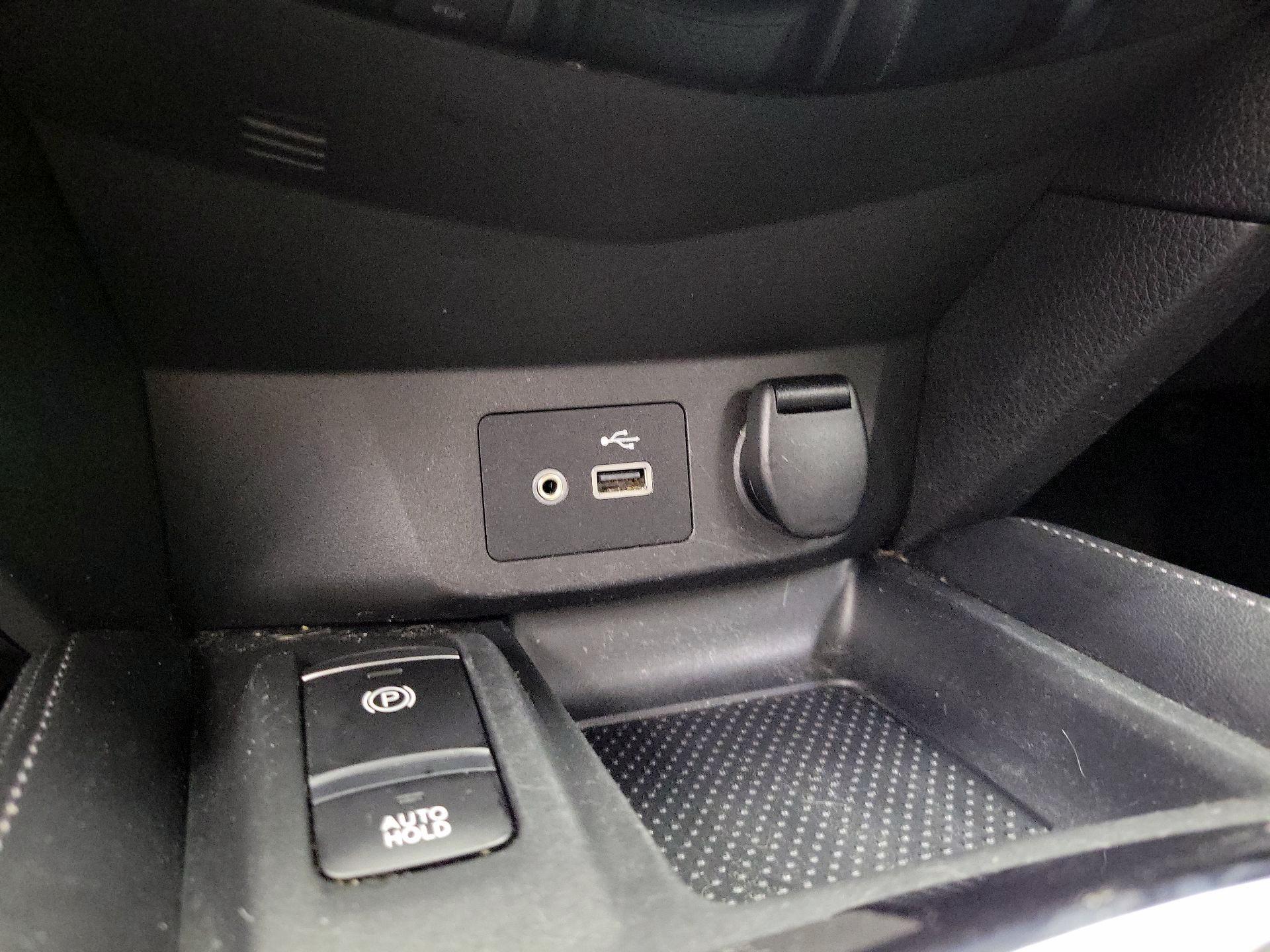 Thumbnail: 2019 Nissan Rogue Sport - 19