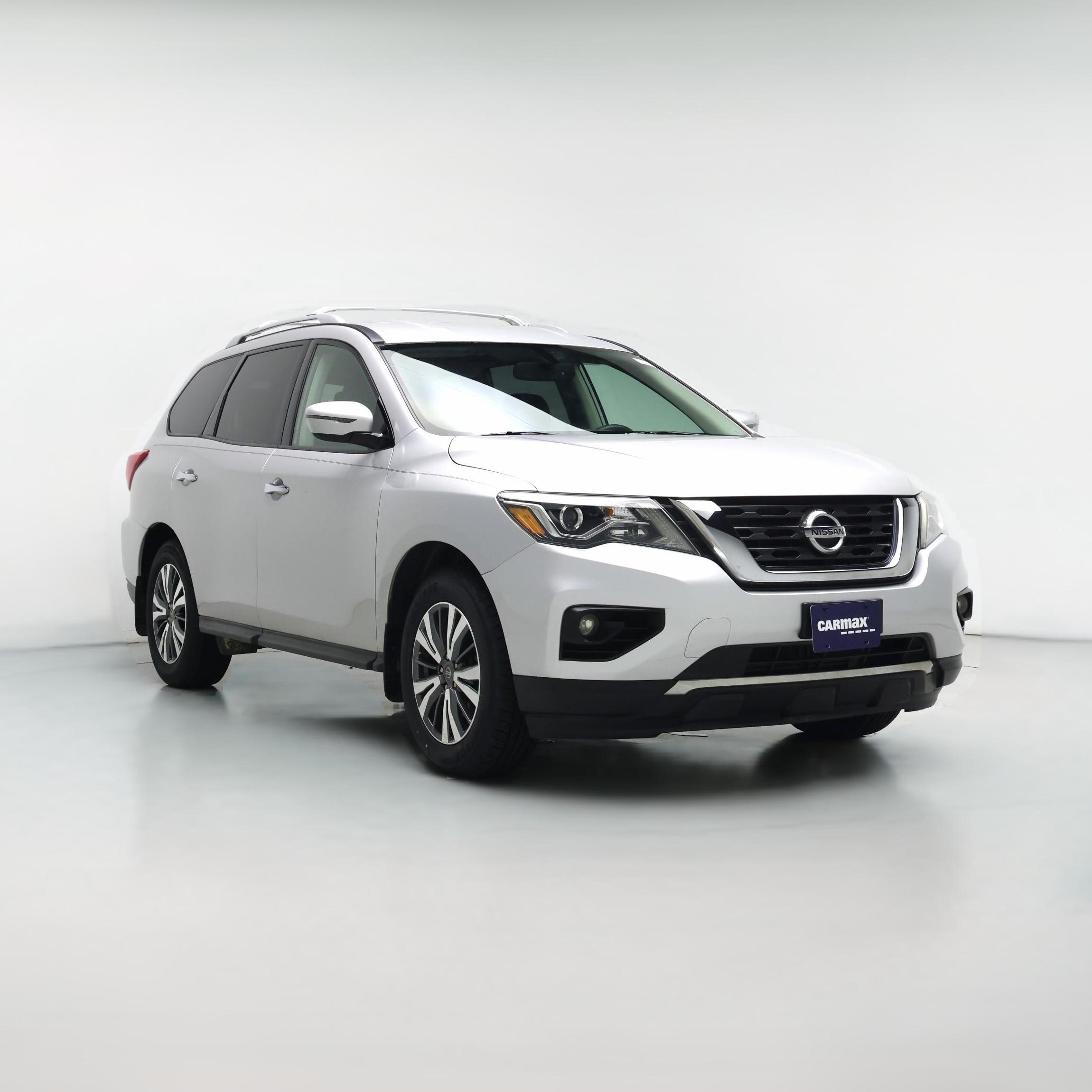 Thumbnail: 2017 Nissan Pathfinder - 1
