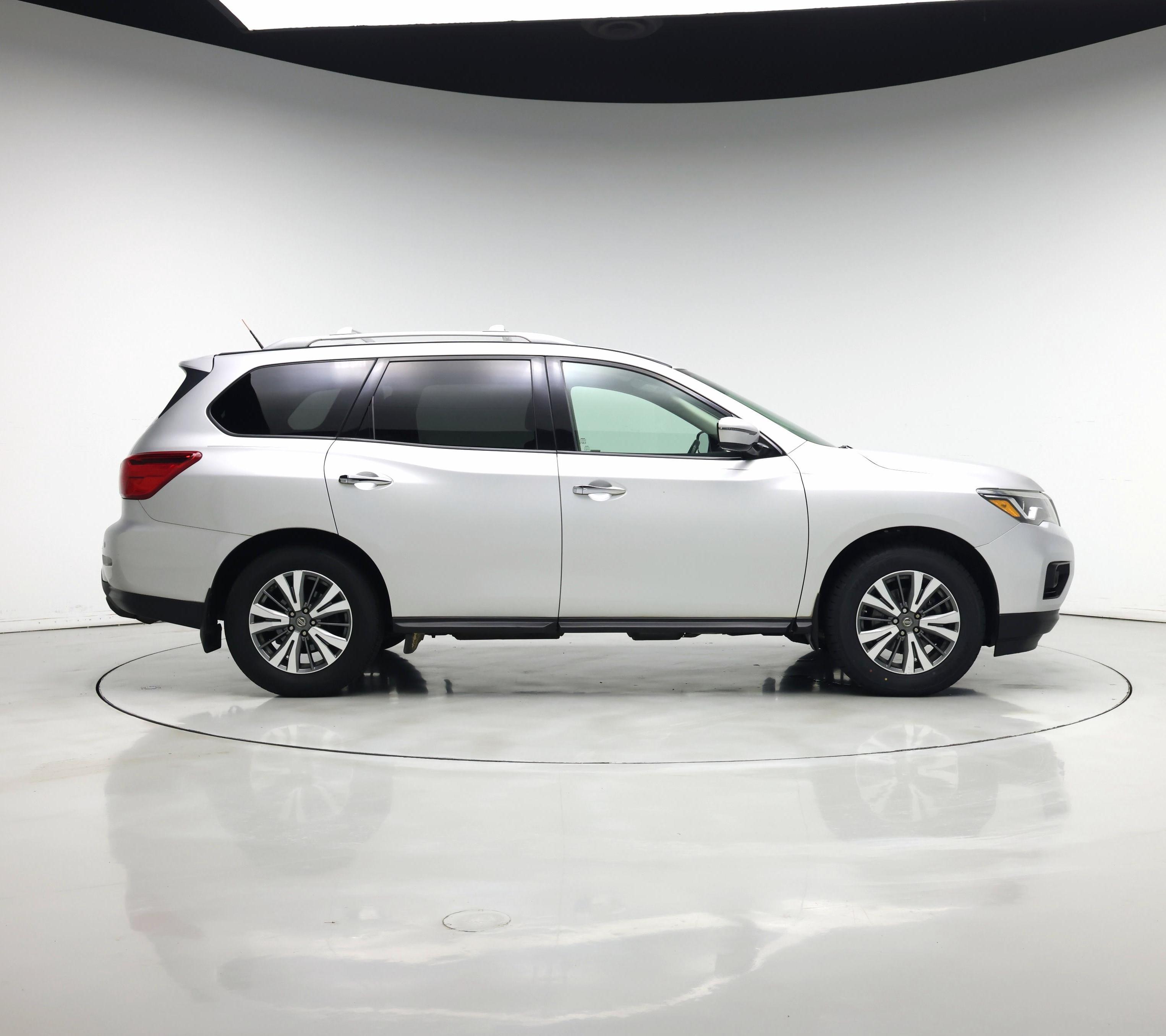 Thumbnail: 2017 Nissan Pathfinder - 7