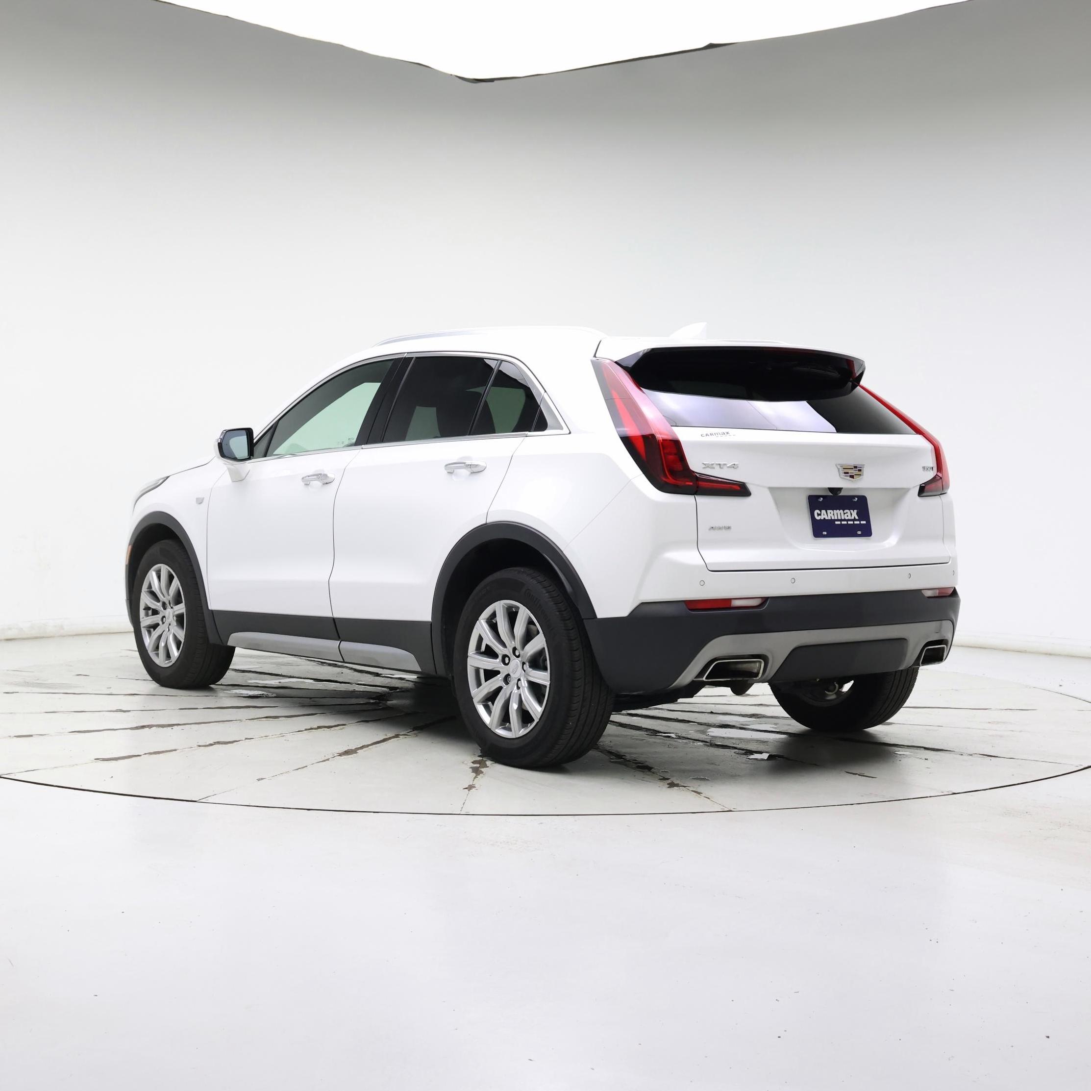 Thumbnail: 2022 Cadillac XT4 - 2
