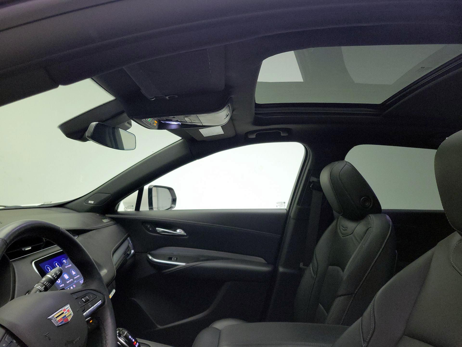 Thumbnail: 2022 Cadillac XT4 - 19