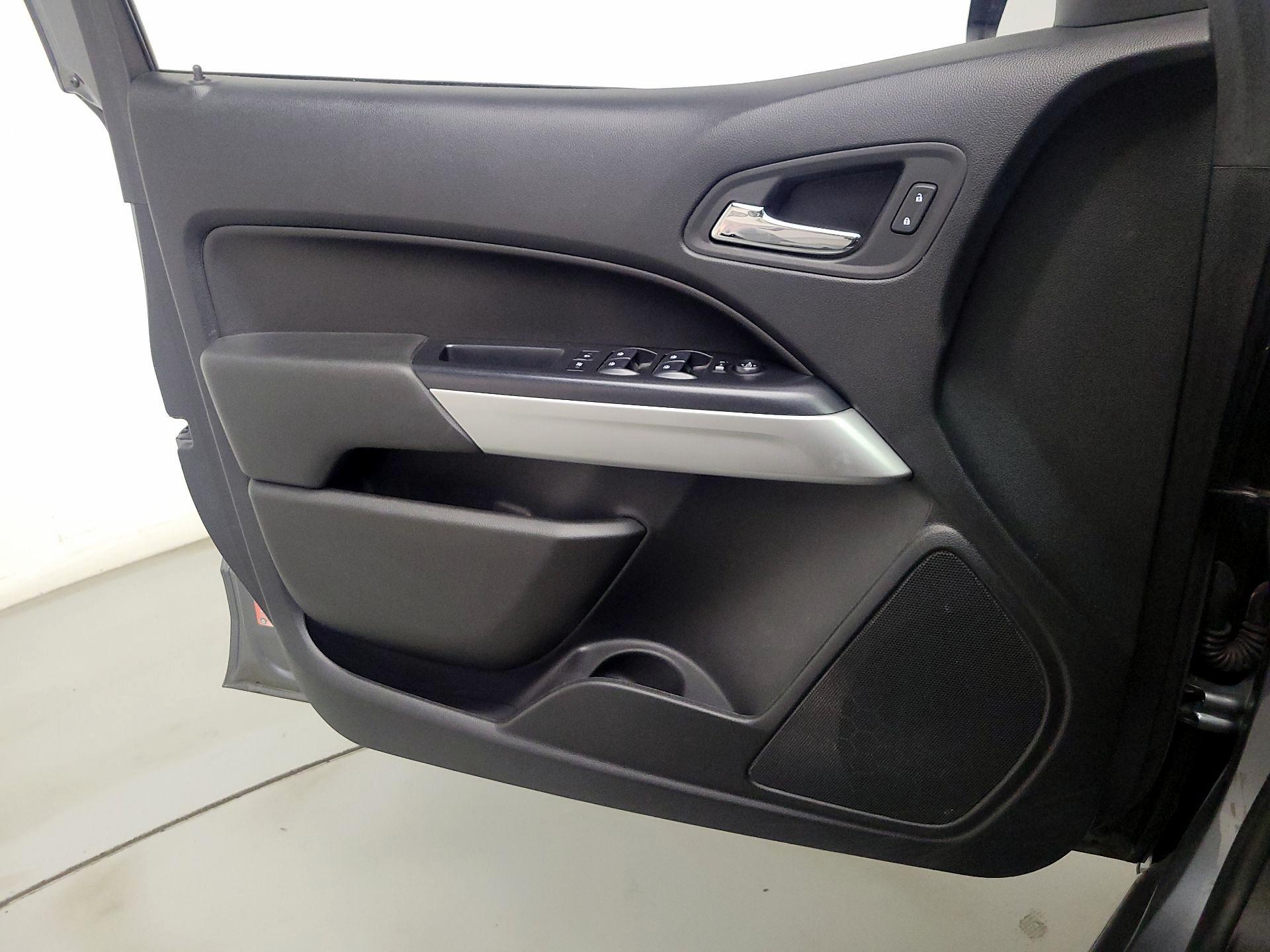 Thumbnail: 2020 Chevrolet Colorado - 12