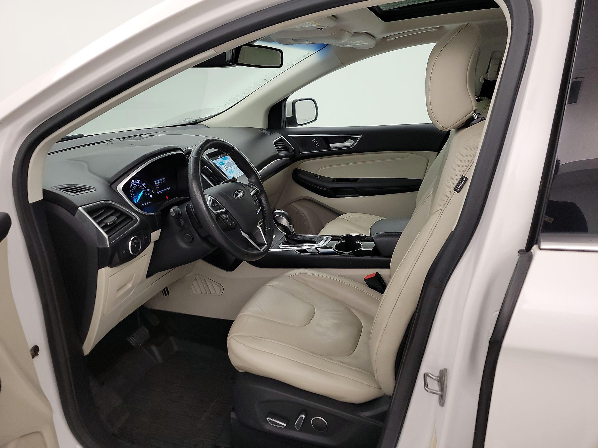 Thumbnail: 2017 Ford Edge - 11