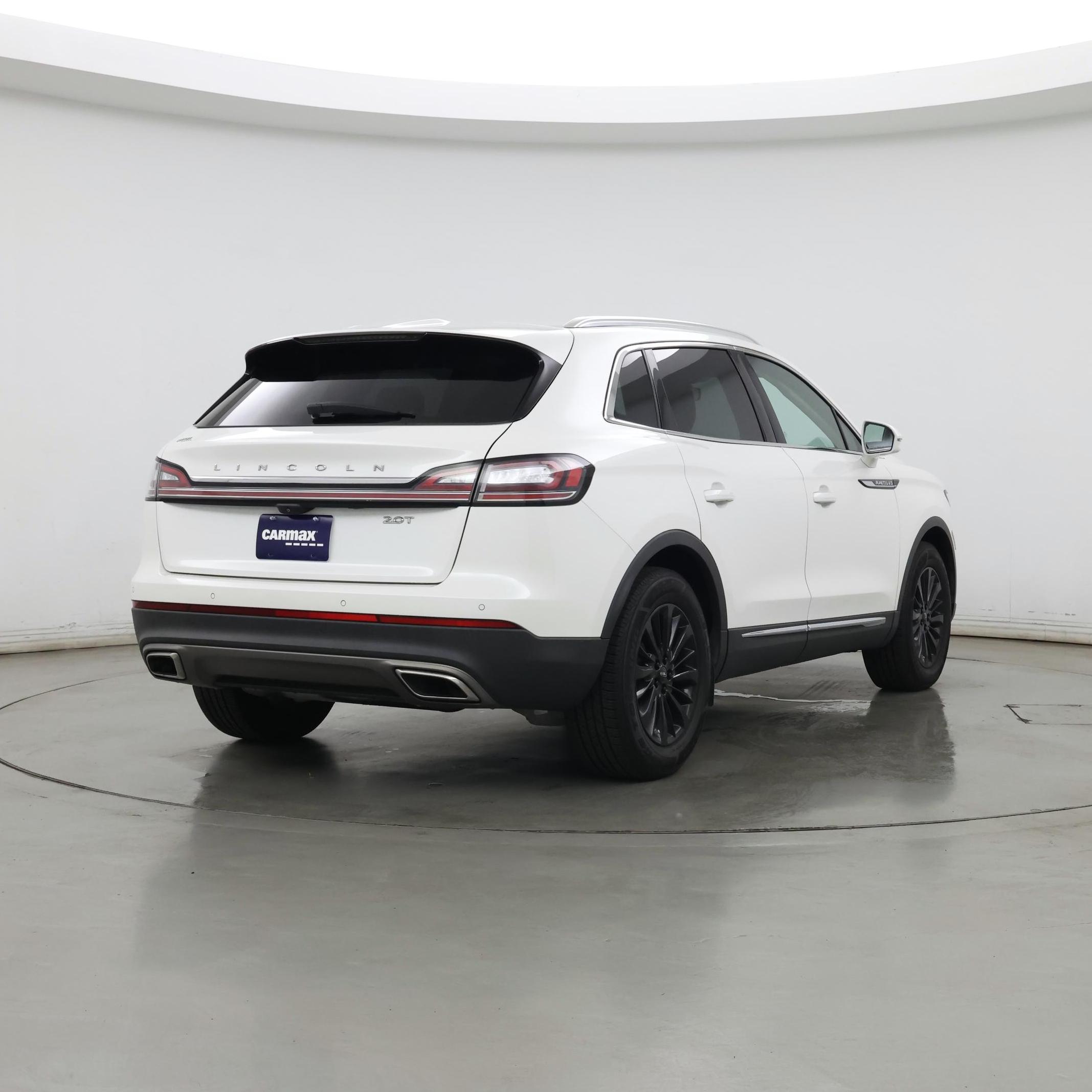 Thumbnail: 2020 Lincoln Nautilus - 8