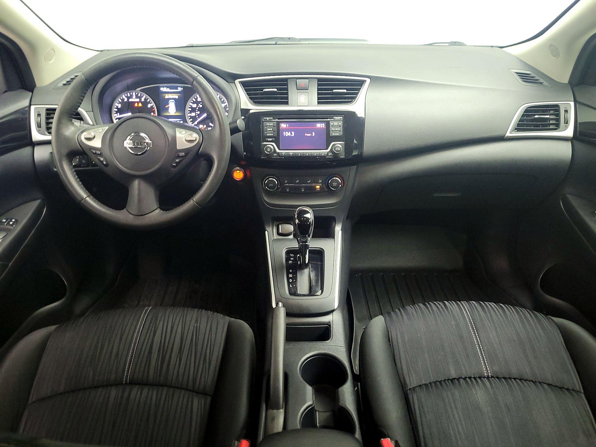 Thumbnail: 2017 Nissan Sentra - 9