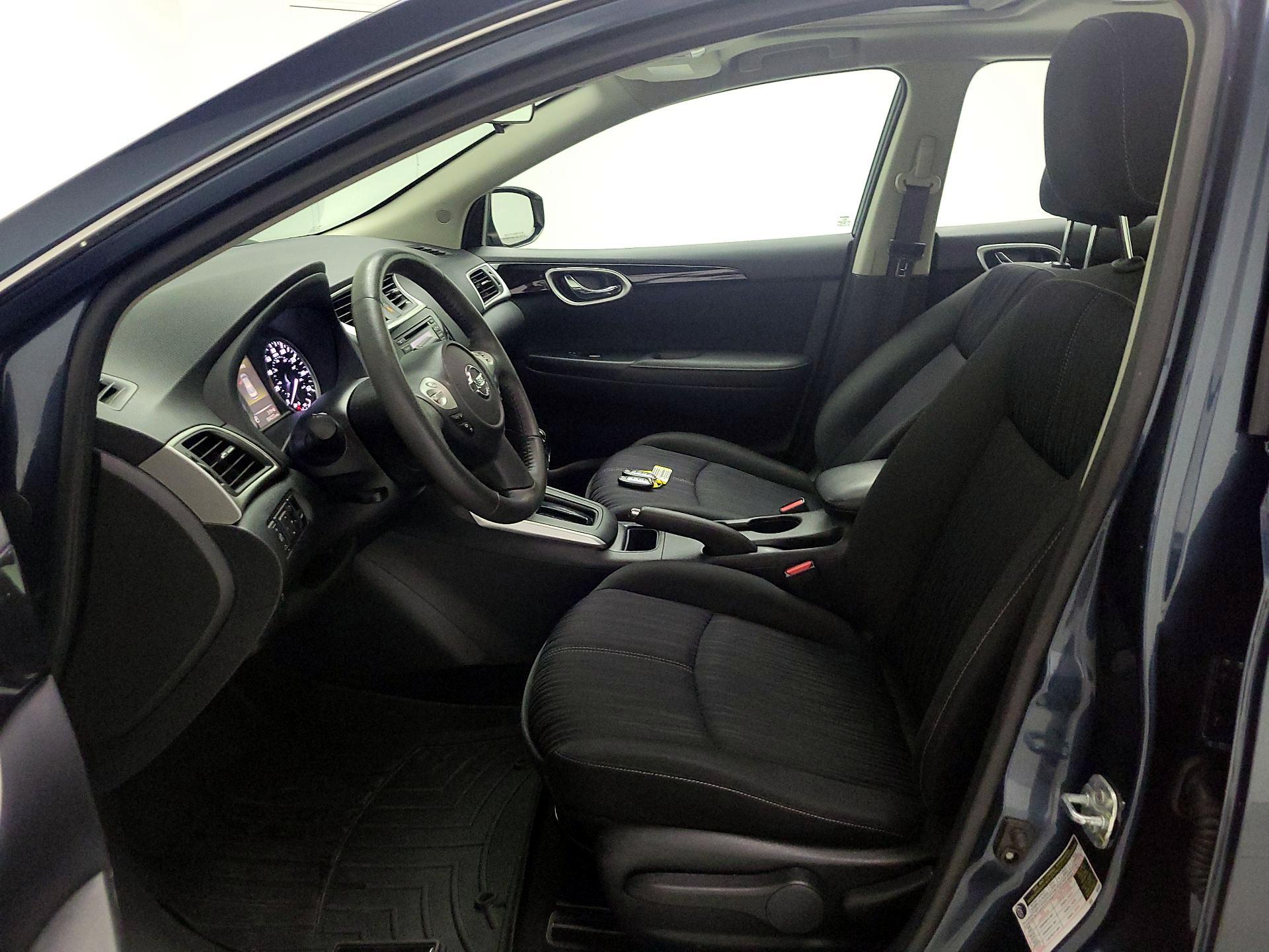 Thumbnail: 2017 Nissan Sentra - 11
