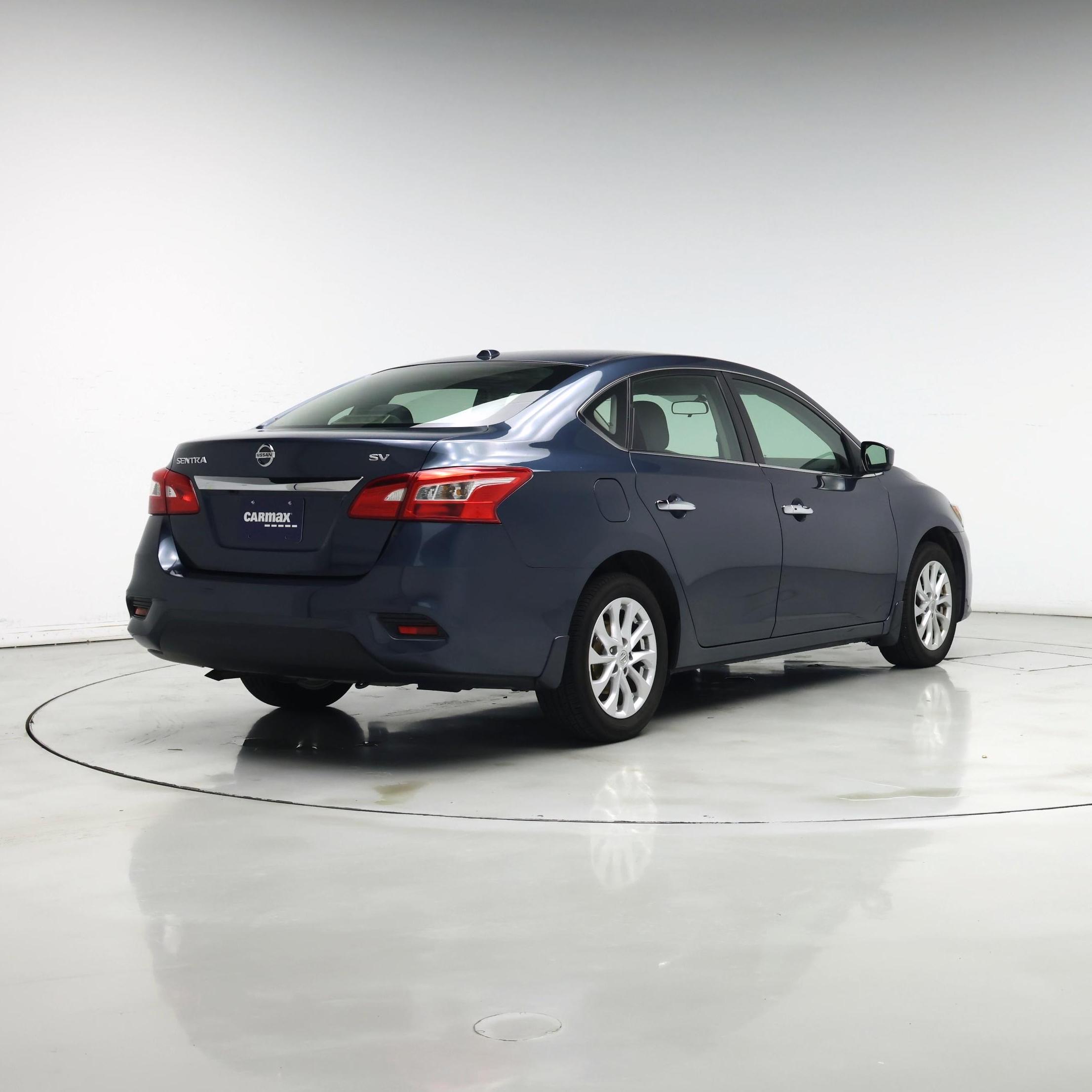 Thumbnail: 2017 Nissan Sentra - 8