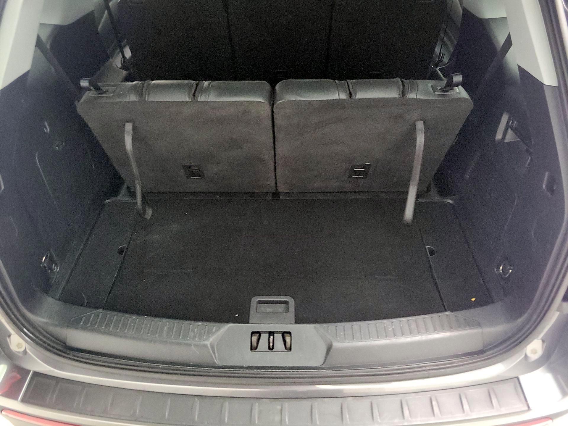 Thumbnail: 2022 Ford Explorer - 16