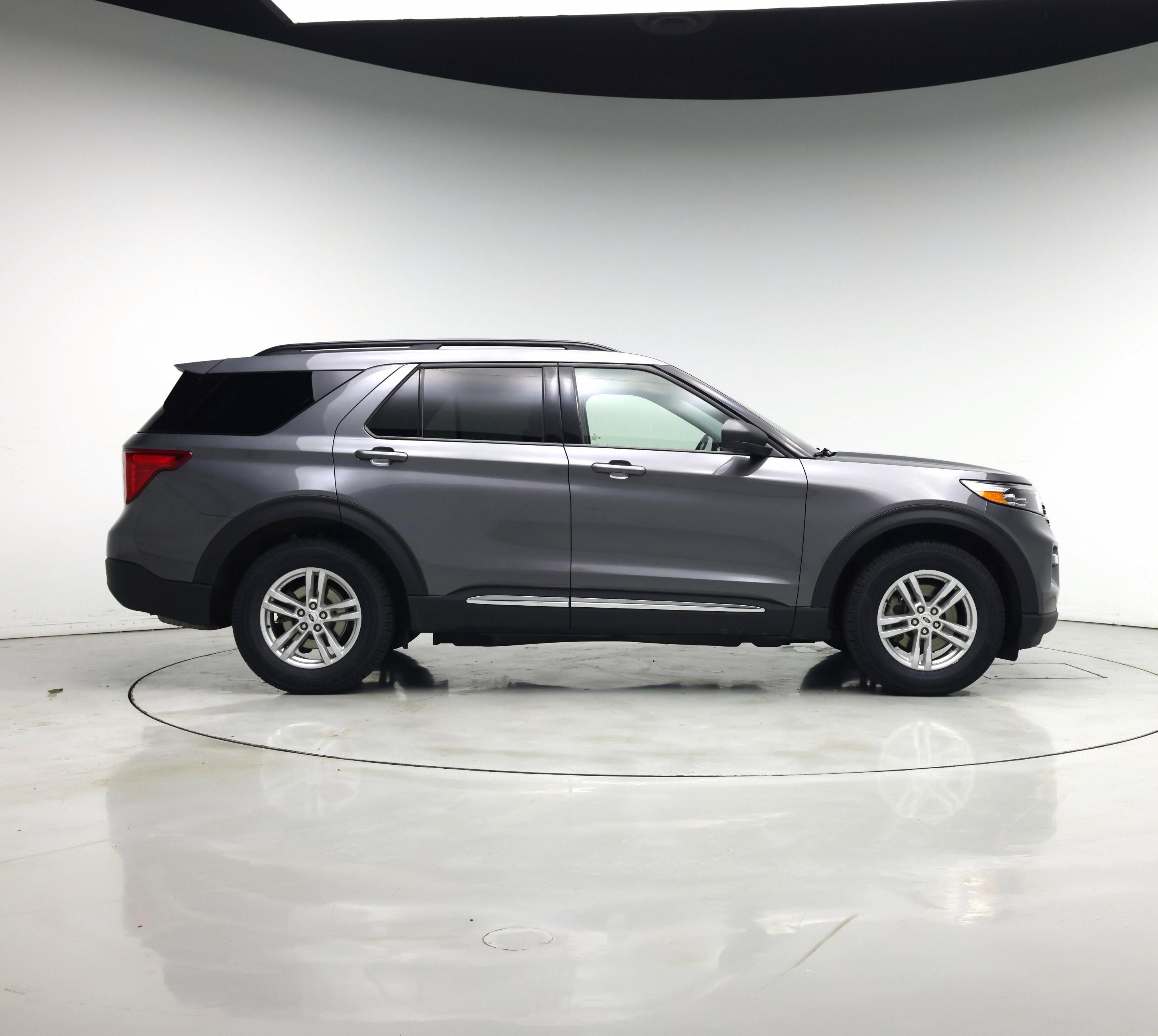 Thumbnail: 2022 Ford Explorer - 7