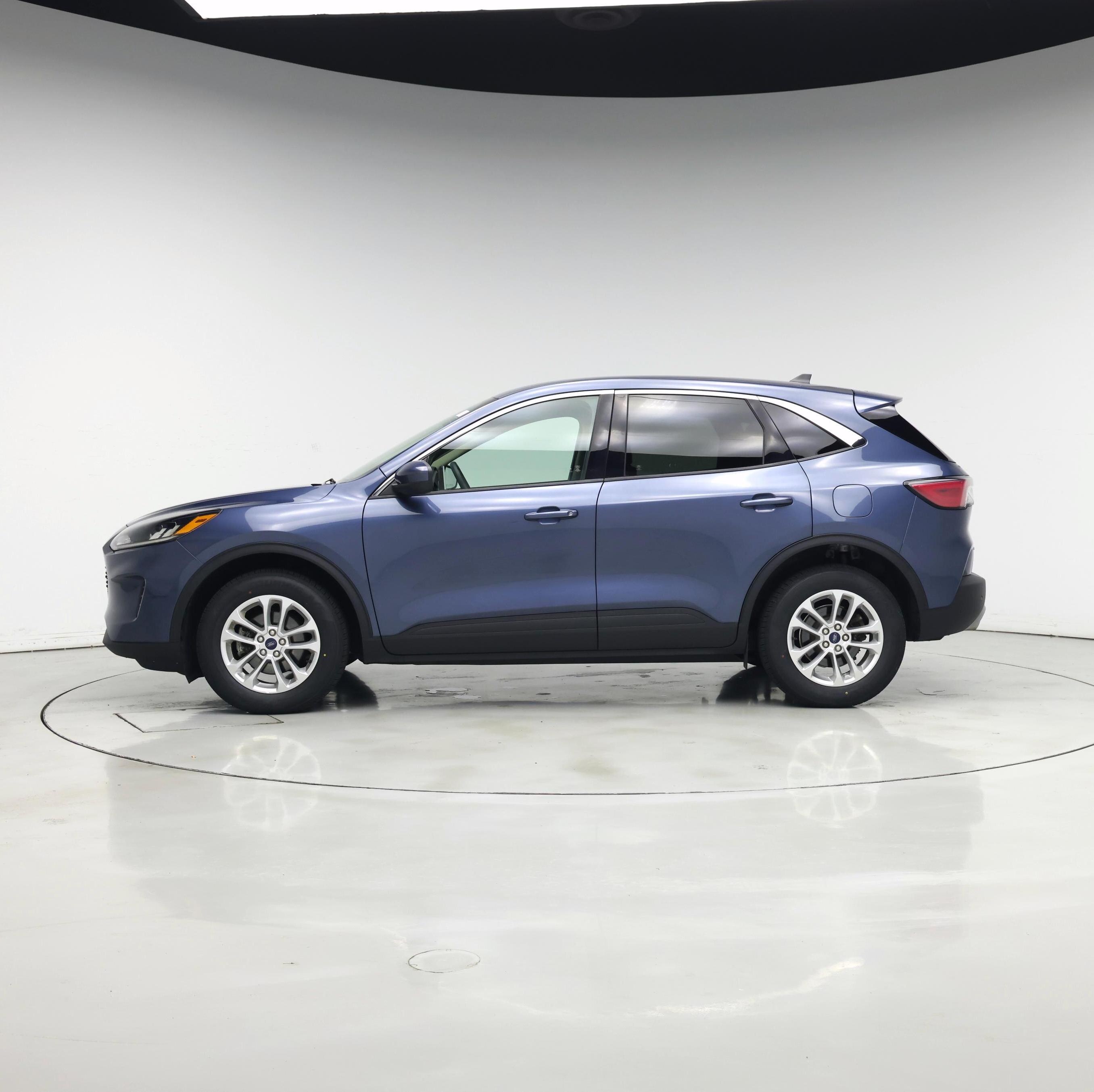 Thumbnail: 2020 Ford Escape - 3