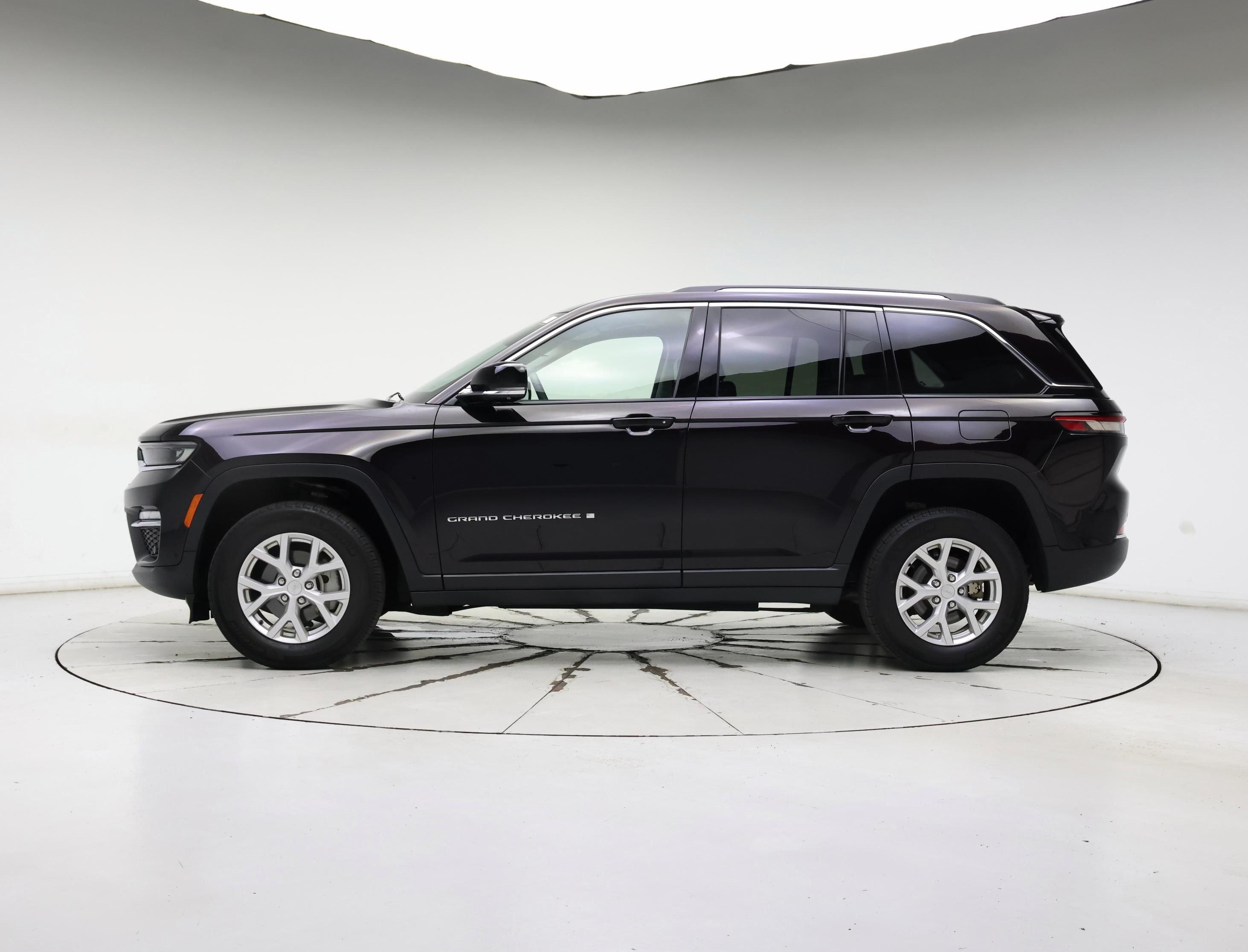 Thumbnail: 2023 Jeep Grand Cherokee - 3