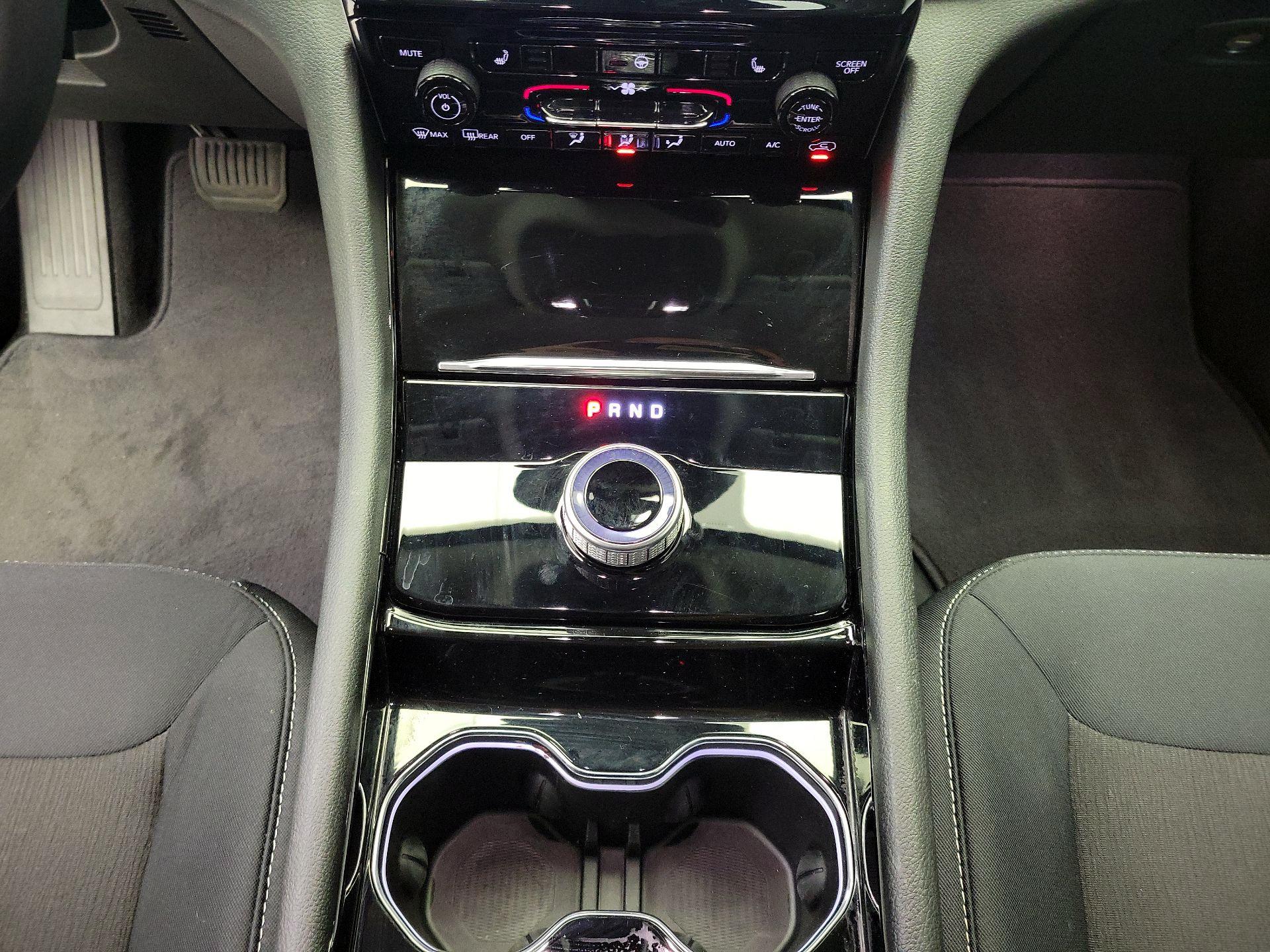 Thumbnail: 2023 Jeep Grand Cherokee - 17