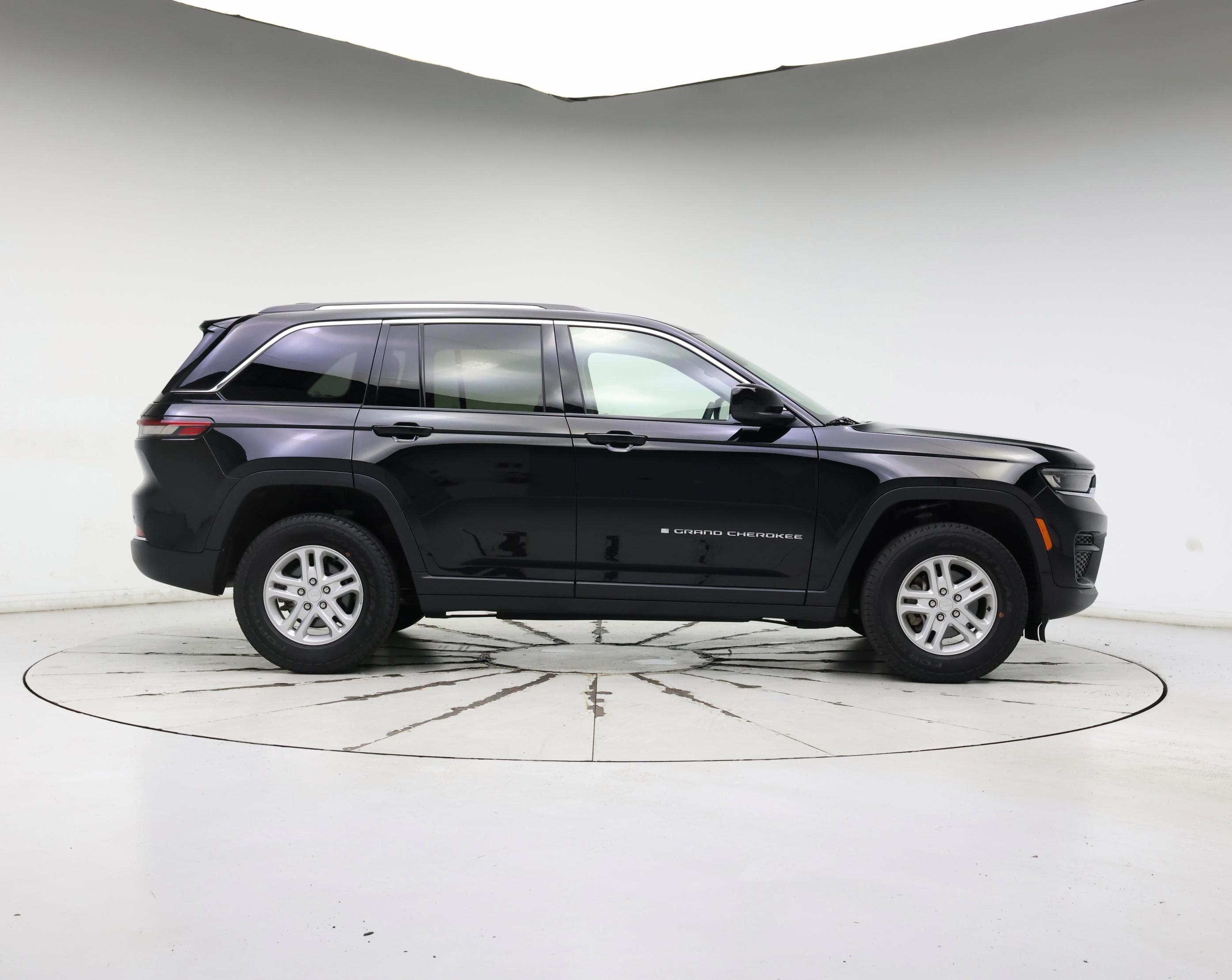 Thumbnail: 2023 Jeep Grand Cherokee - 7