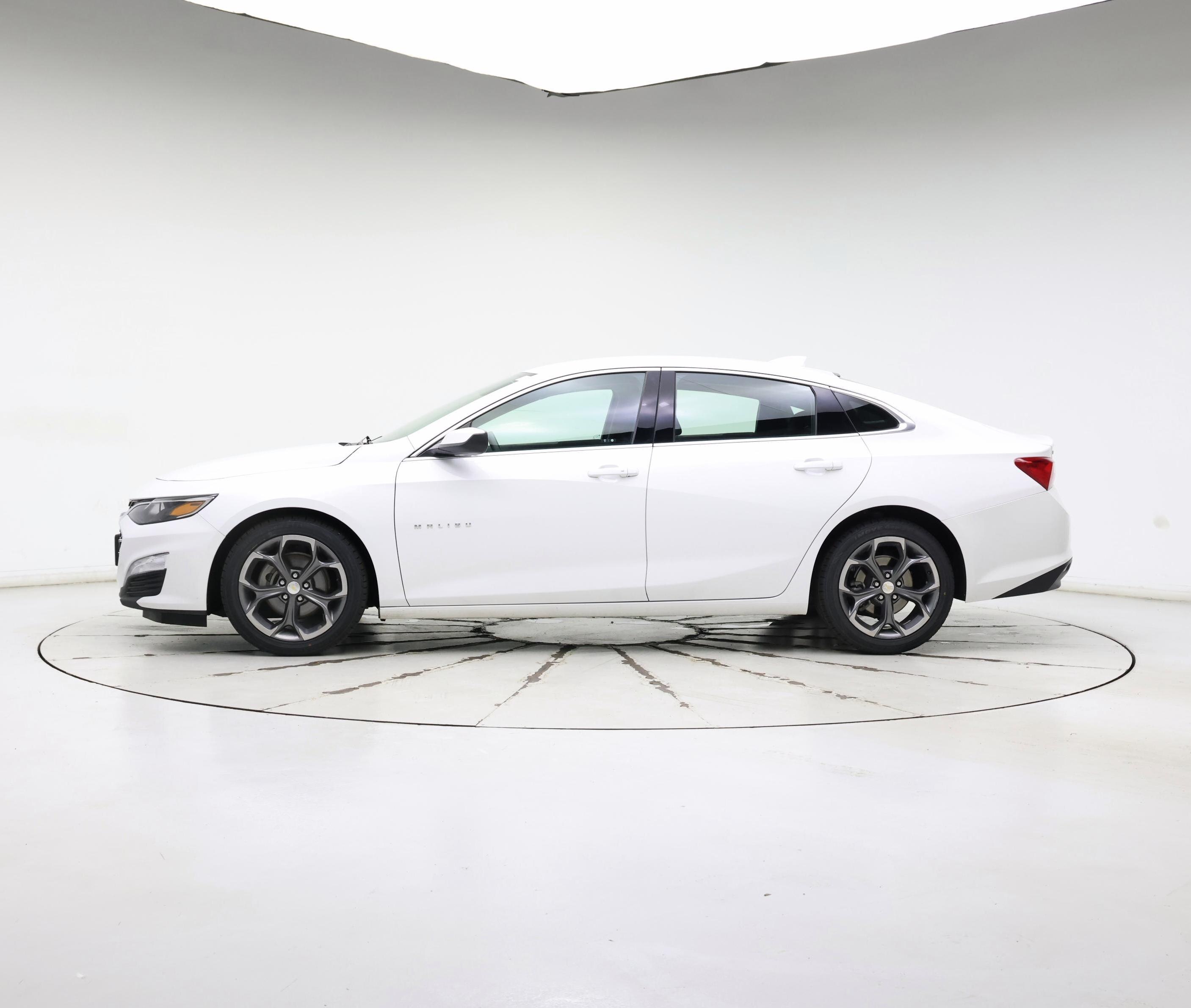 Thumbnail: 2023 Chevrolet Malibu - 3