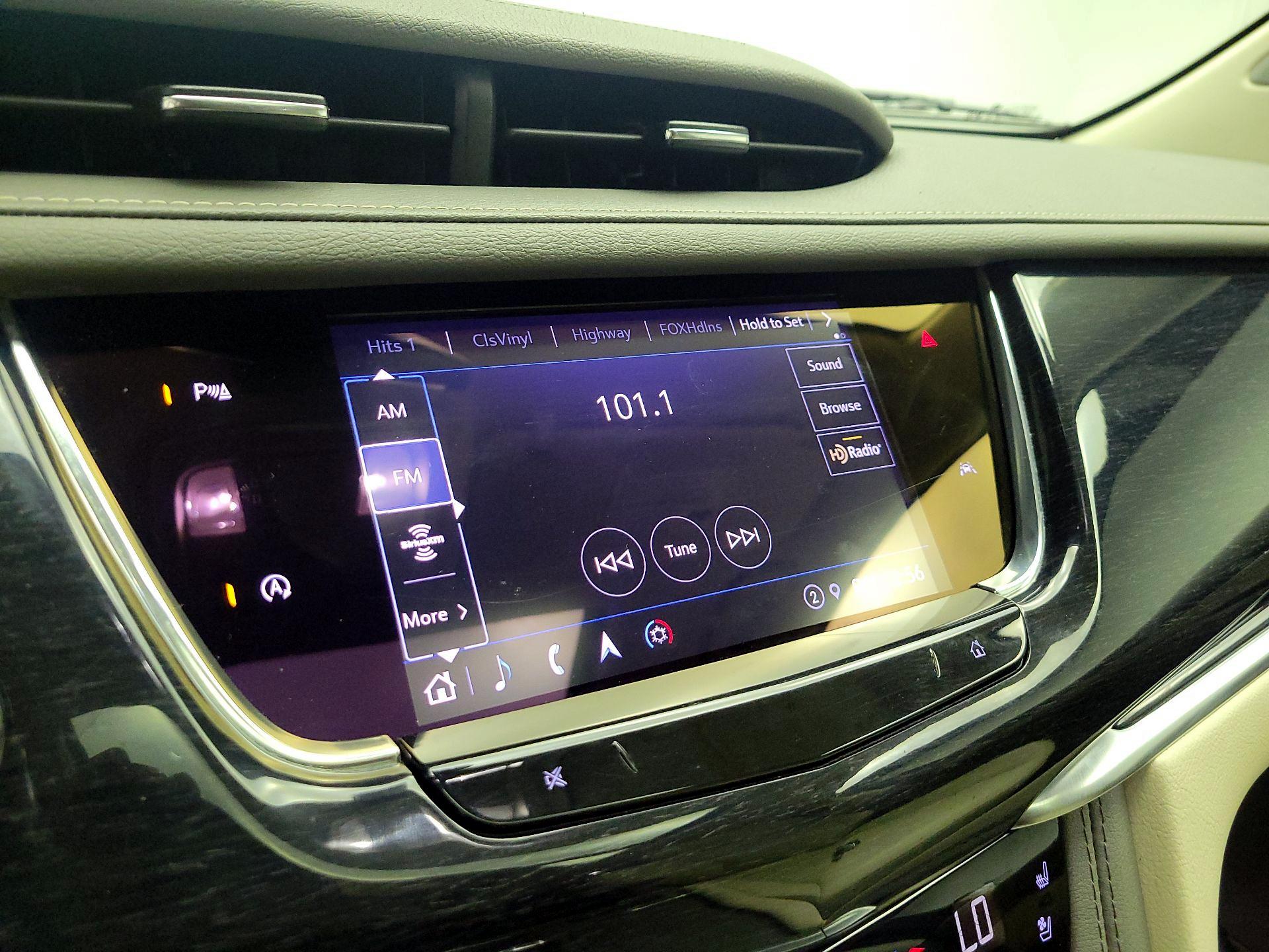 Thumbnail: 2023 Cadillac XT6 - 14