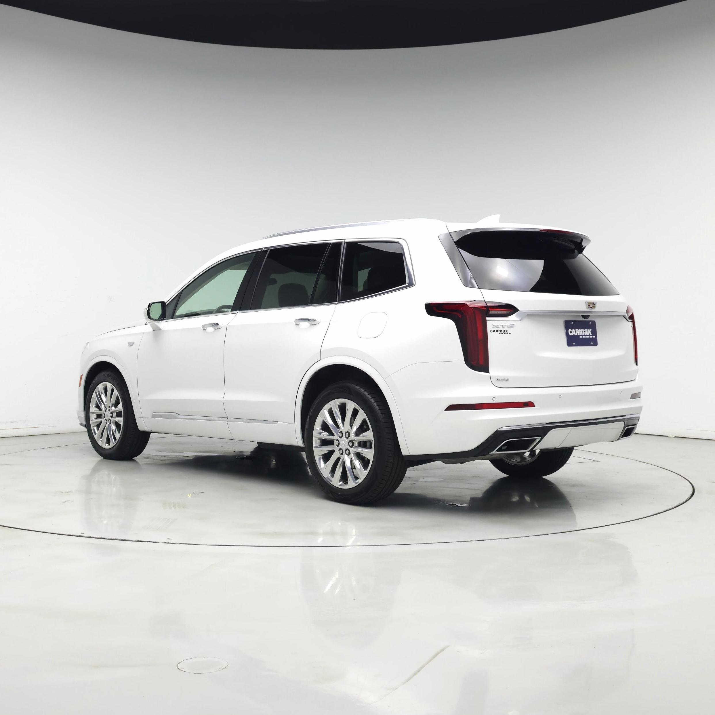 Thumbnail: 2023 Cadillac XT6 - 3