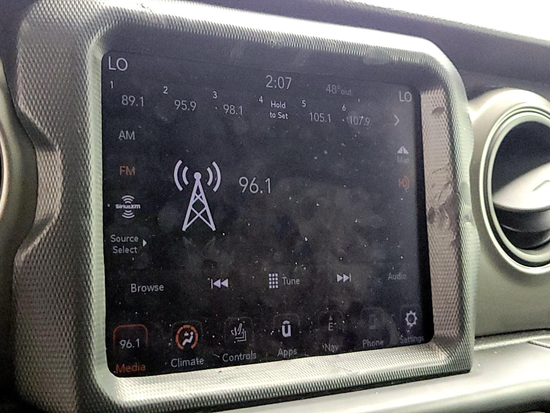 Thumbnail: 2021 Jeep Wrangler - 15