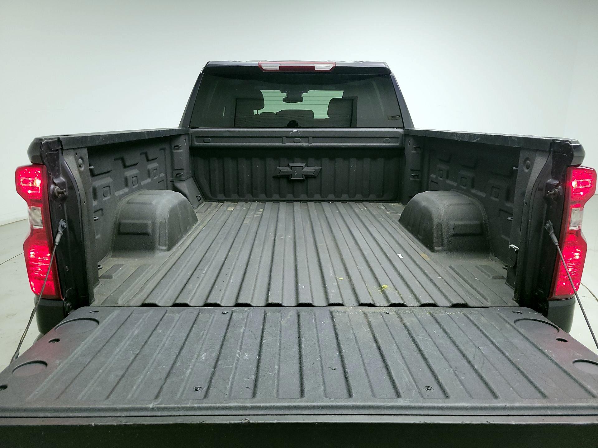 Thumbnail: 2023 Chevrolet Silverado 1500 - 19