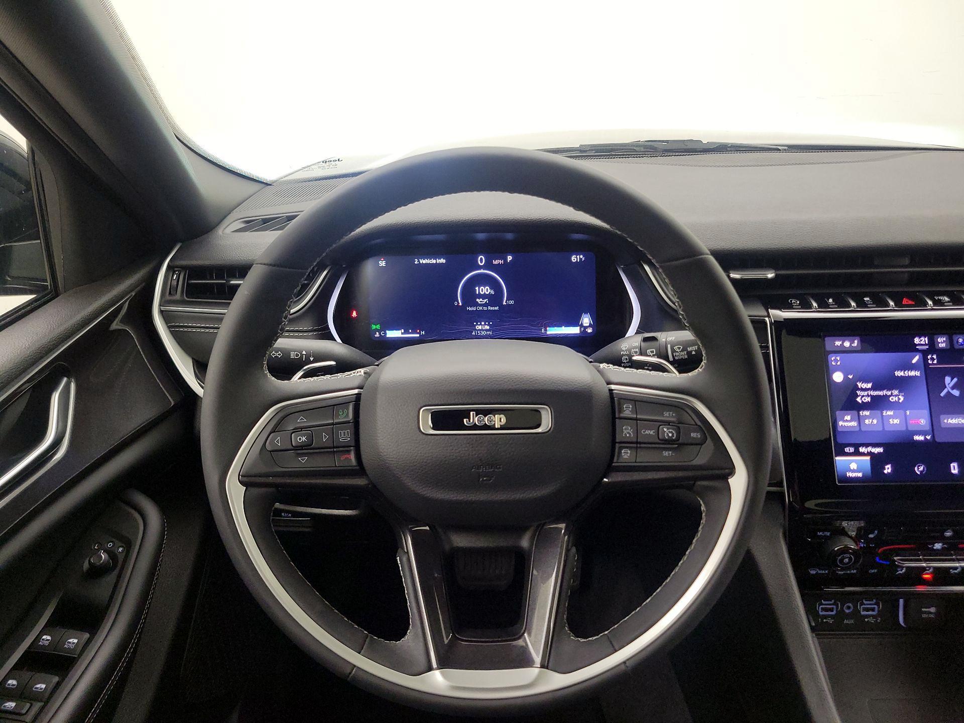 Thumbnail: 2023 Jeep Grand Cherokee - 10