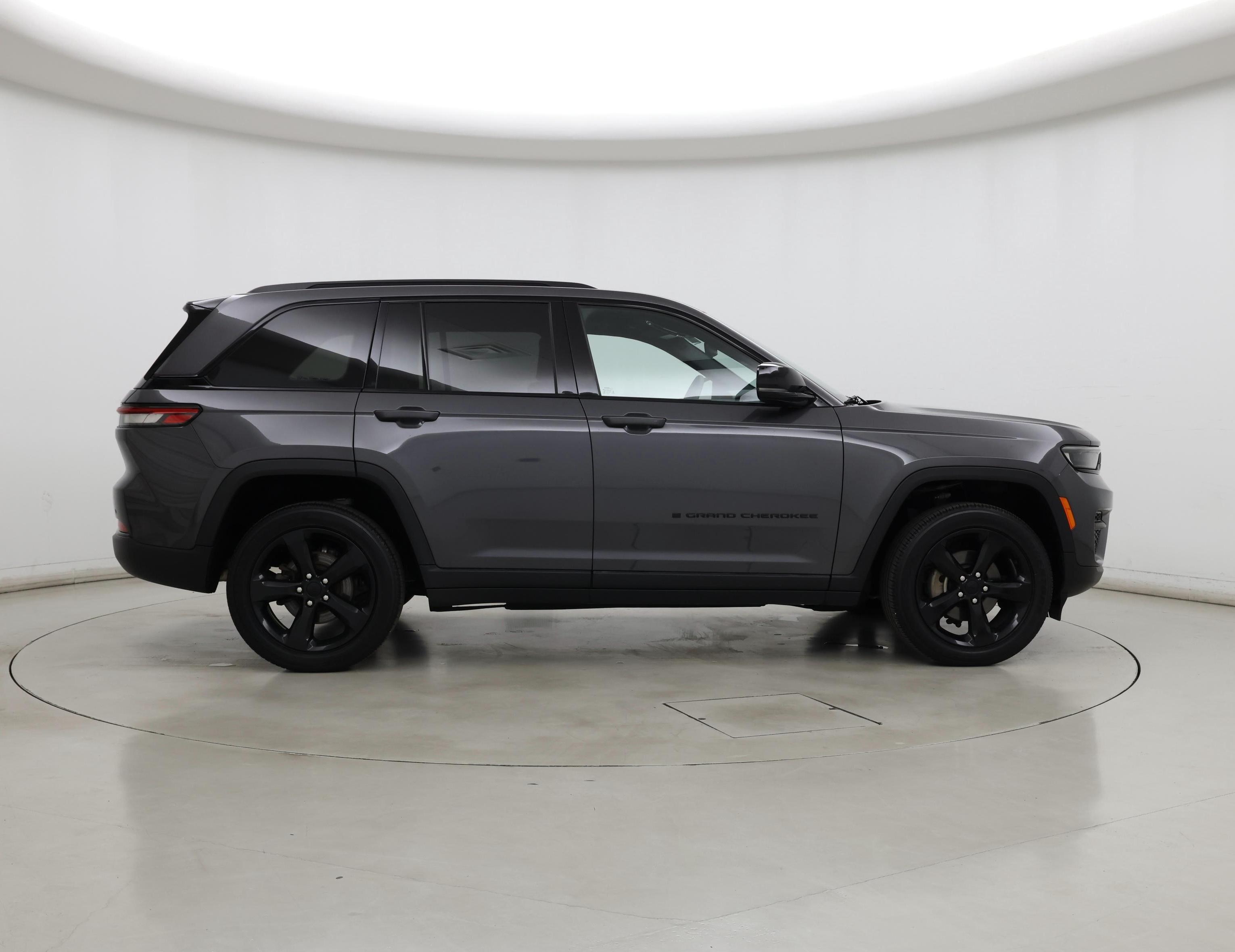 Thumbnail: 2023 Jeep Grand Cherokee - 7
