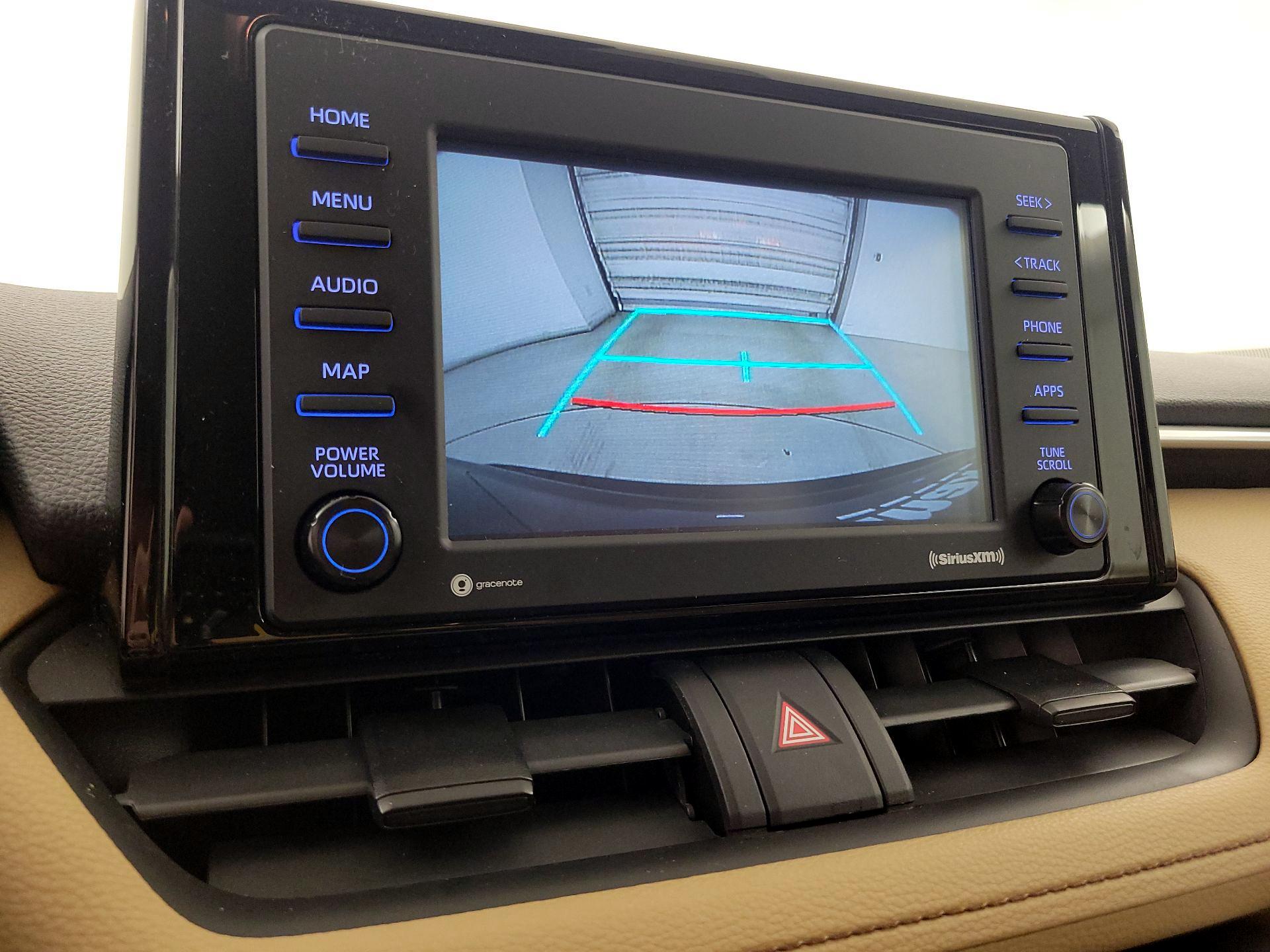Thumbnail: 2021 Toyota RAV4 - 14