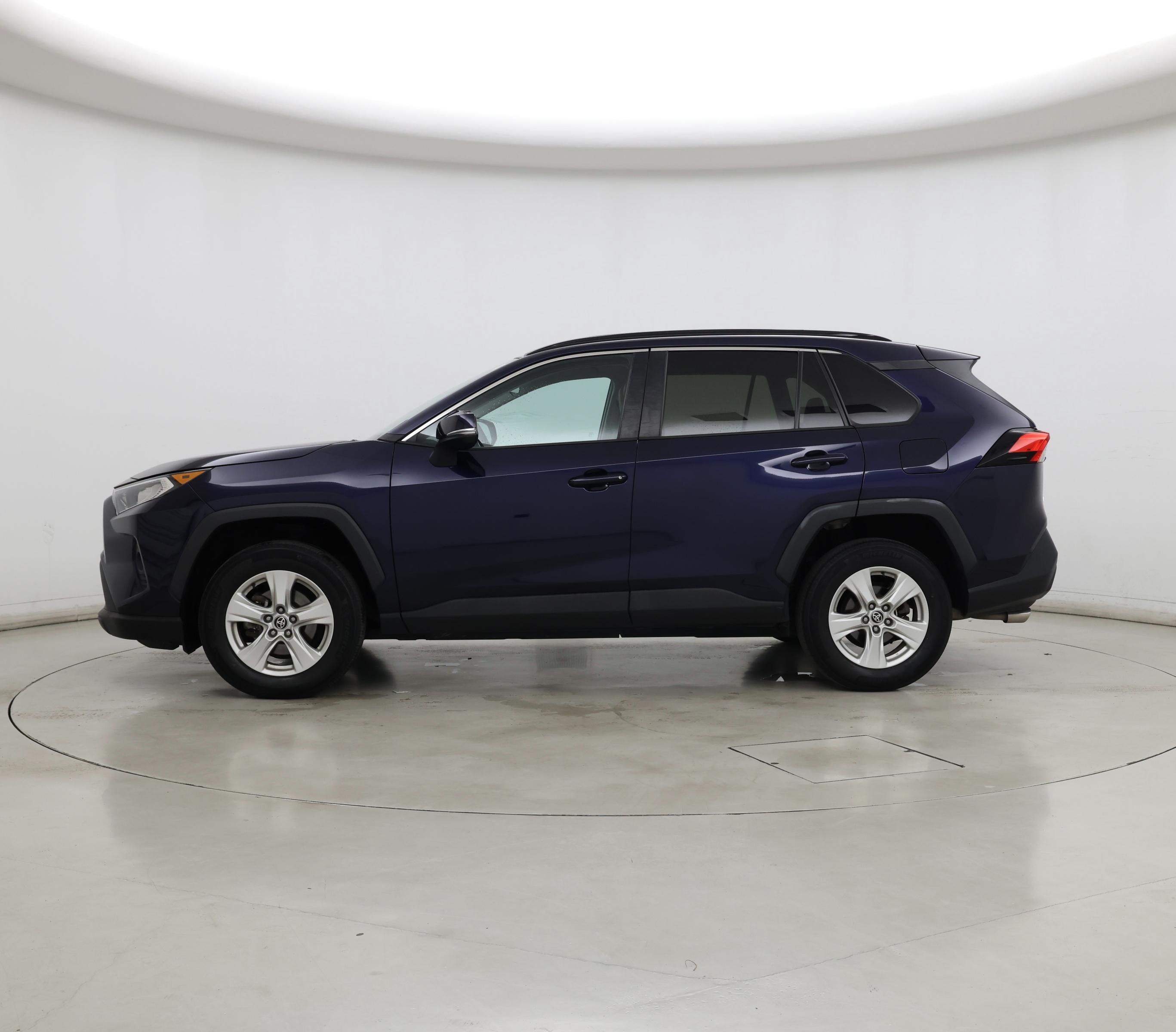 Thumbnail: 2021 Toyota RAV4 - 3
