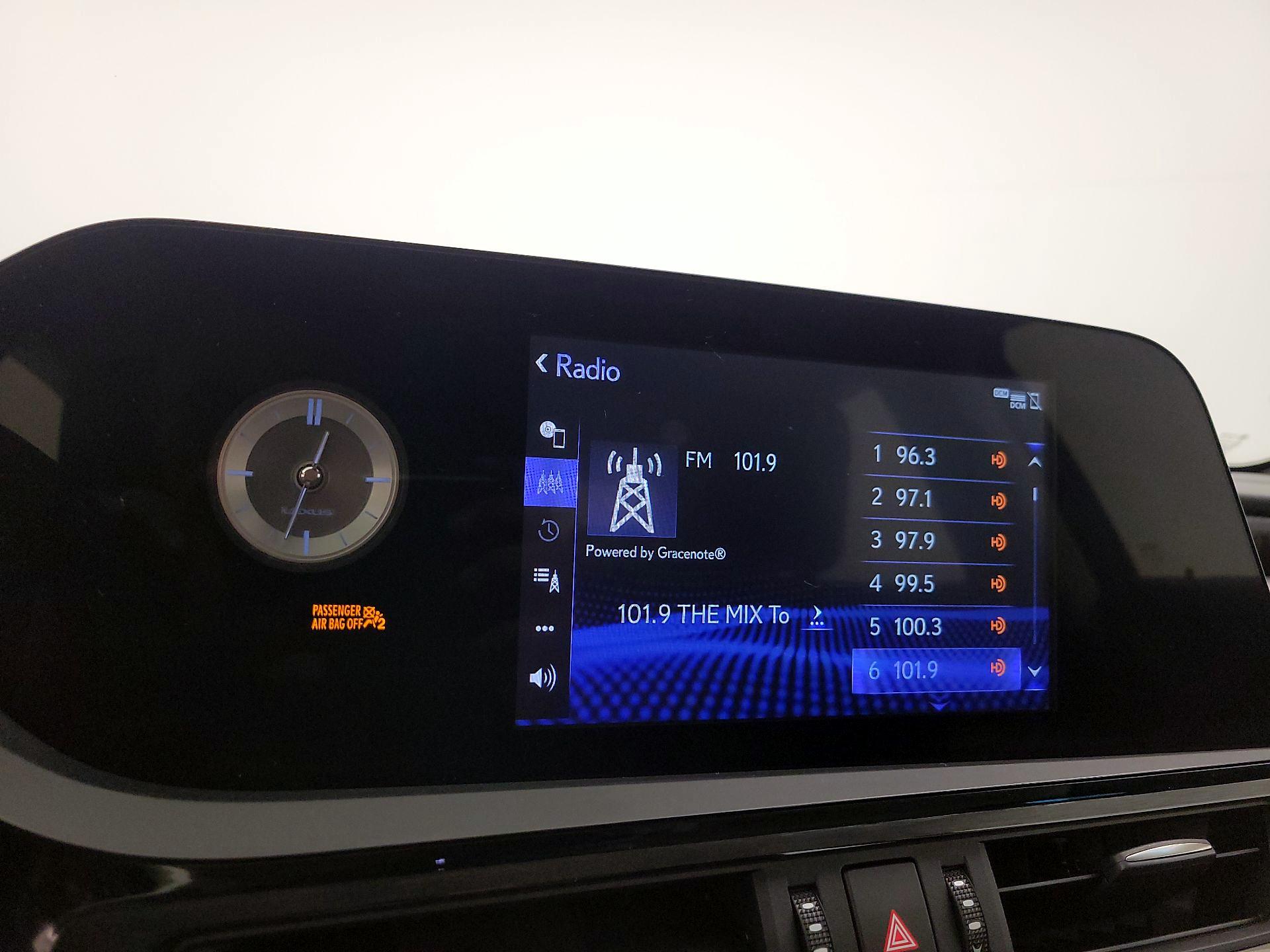 Thumbnail: 2022 Lexus ES - 15