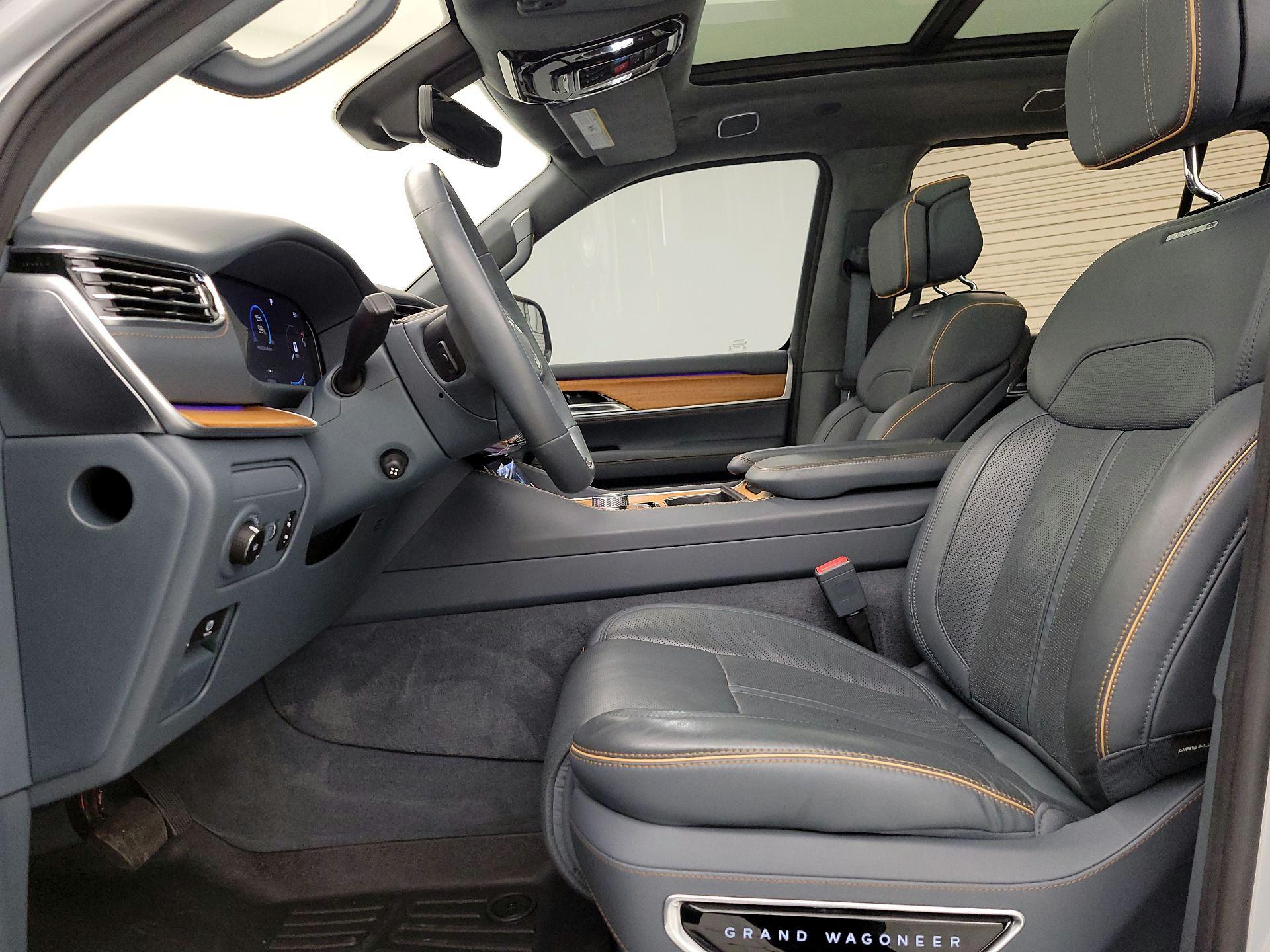 Thumbnail: 2022 Jeep Grand Wagoneer - 11