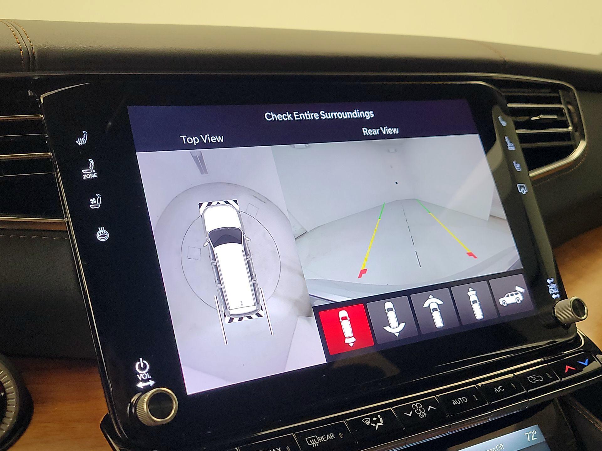 Thumbnail: 2022 Jeep Grand Wagoneer - 15